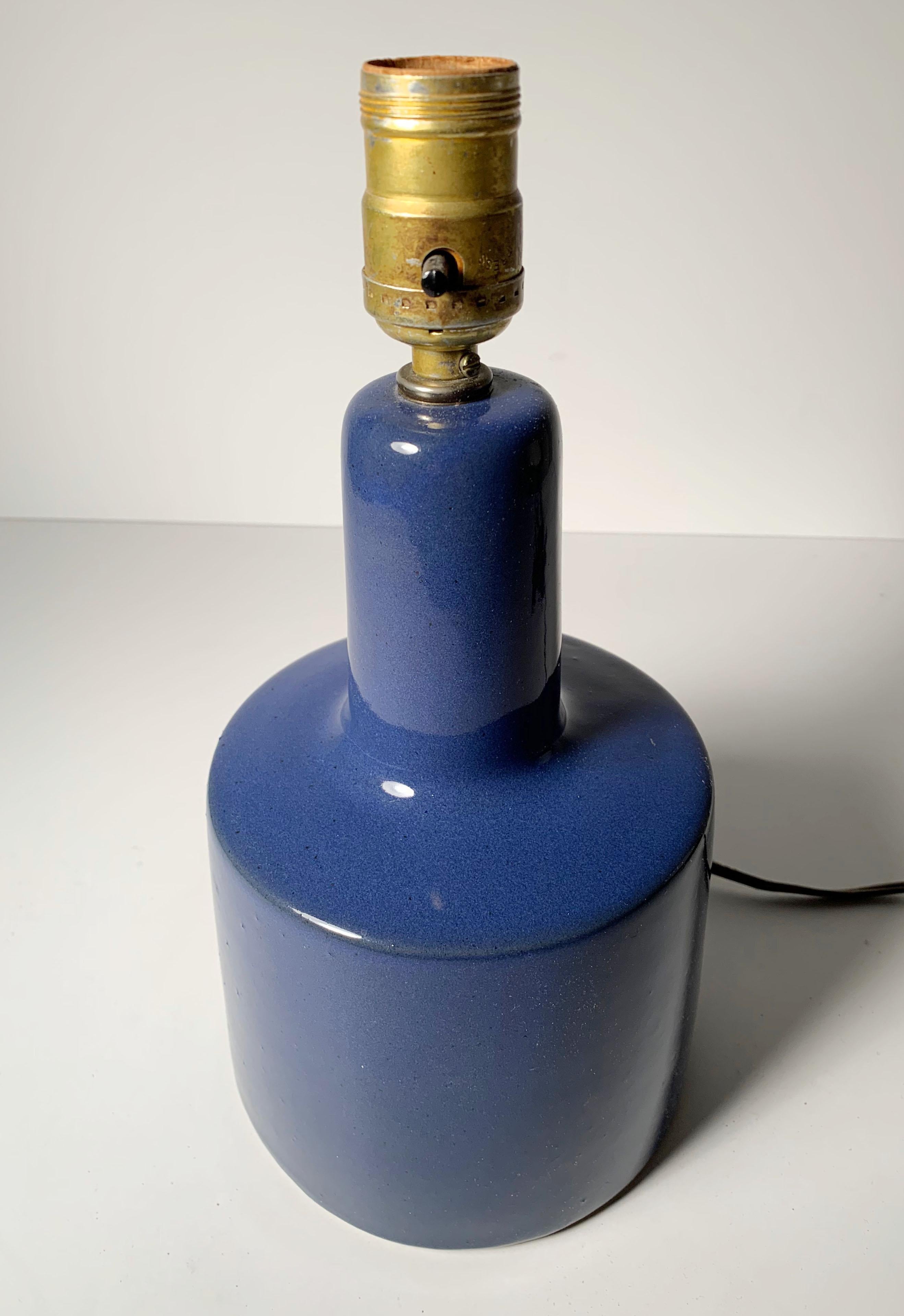 Mid-Century Modern Gordon Martz Ceramic Table Step Lamp in Blue / Sapphire