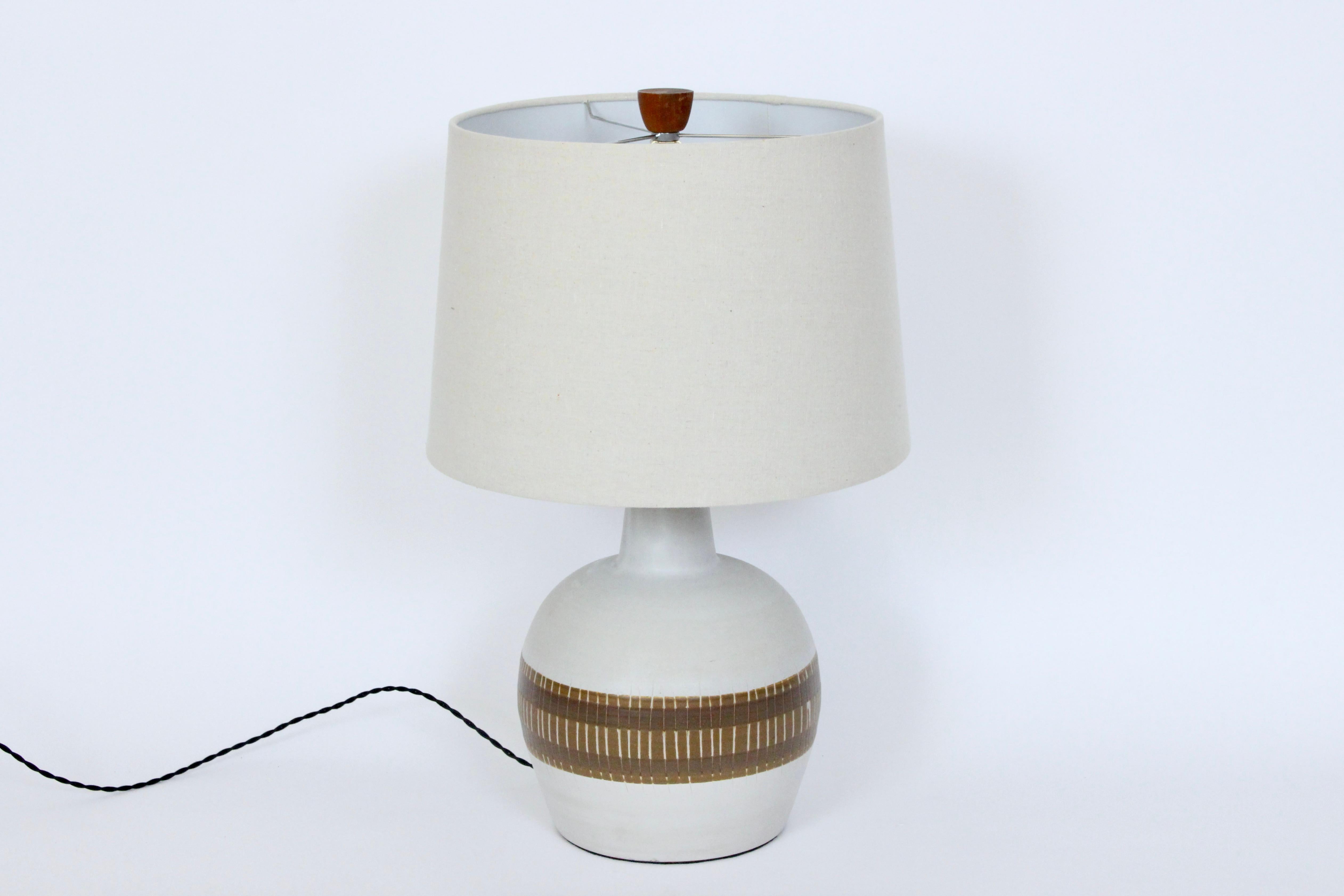 Glazed Gordon Martz for Marshall Studios Banded White Table Lamp For Sale