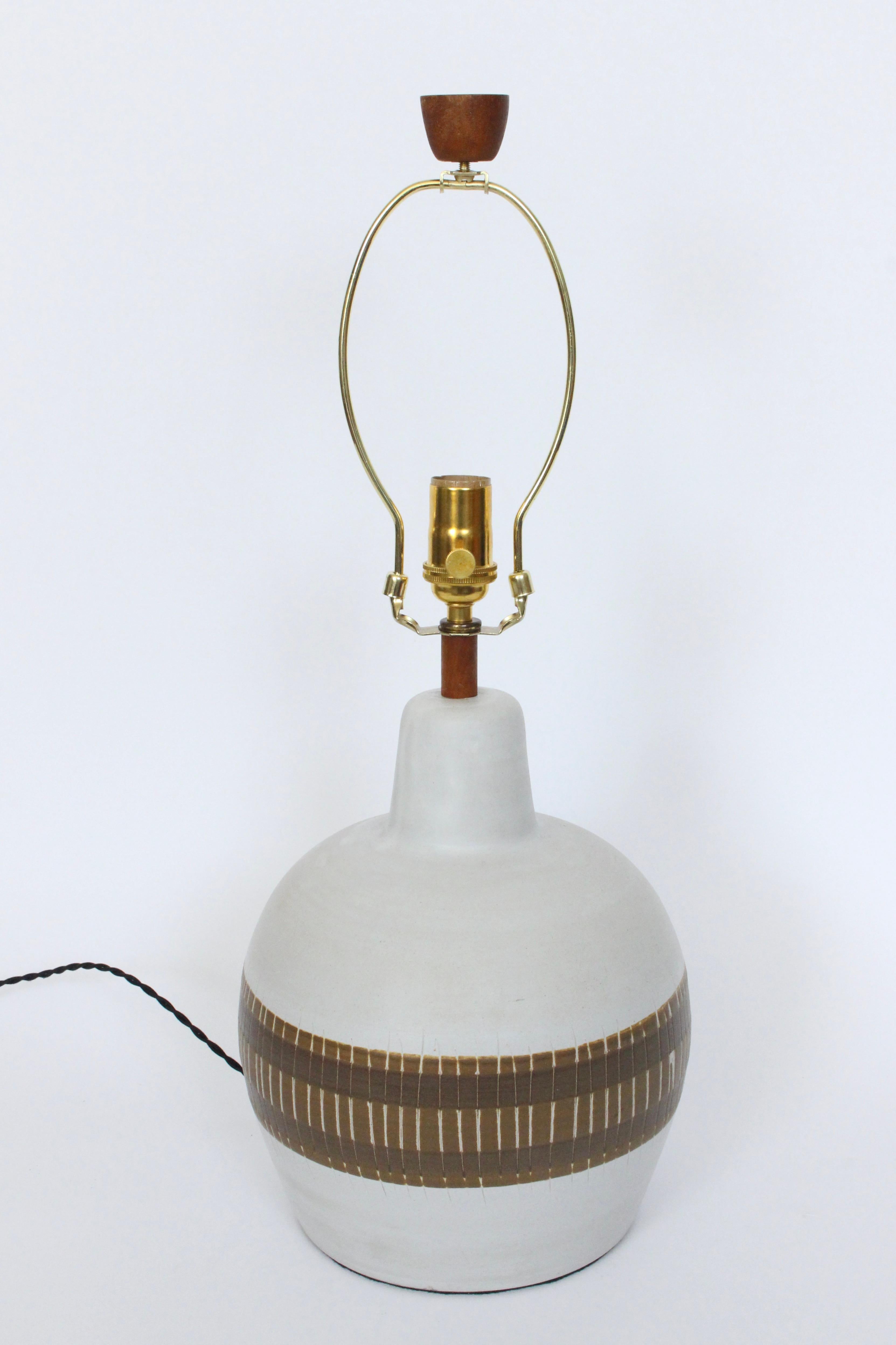 Mid-20th Century Gordon Martz for Marshall Studios Banded White Table Lamp For Sale