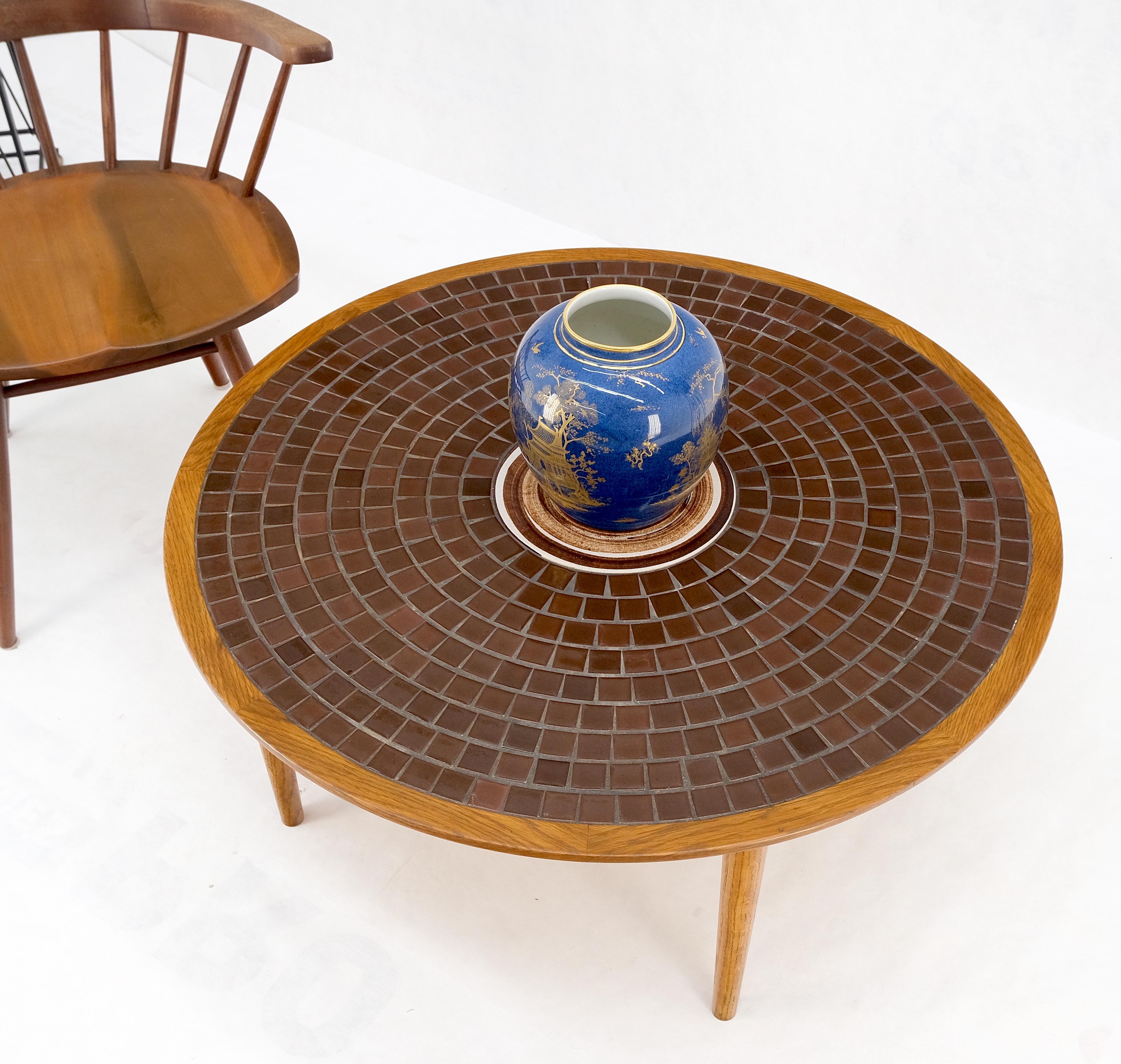 American Gordon Martz Tile Mosaic Round Top Coffee Table on Tapered Dowel Legs MINT! For Sale