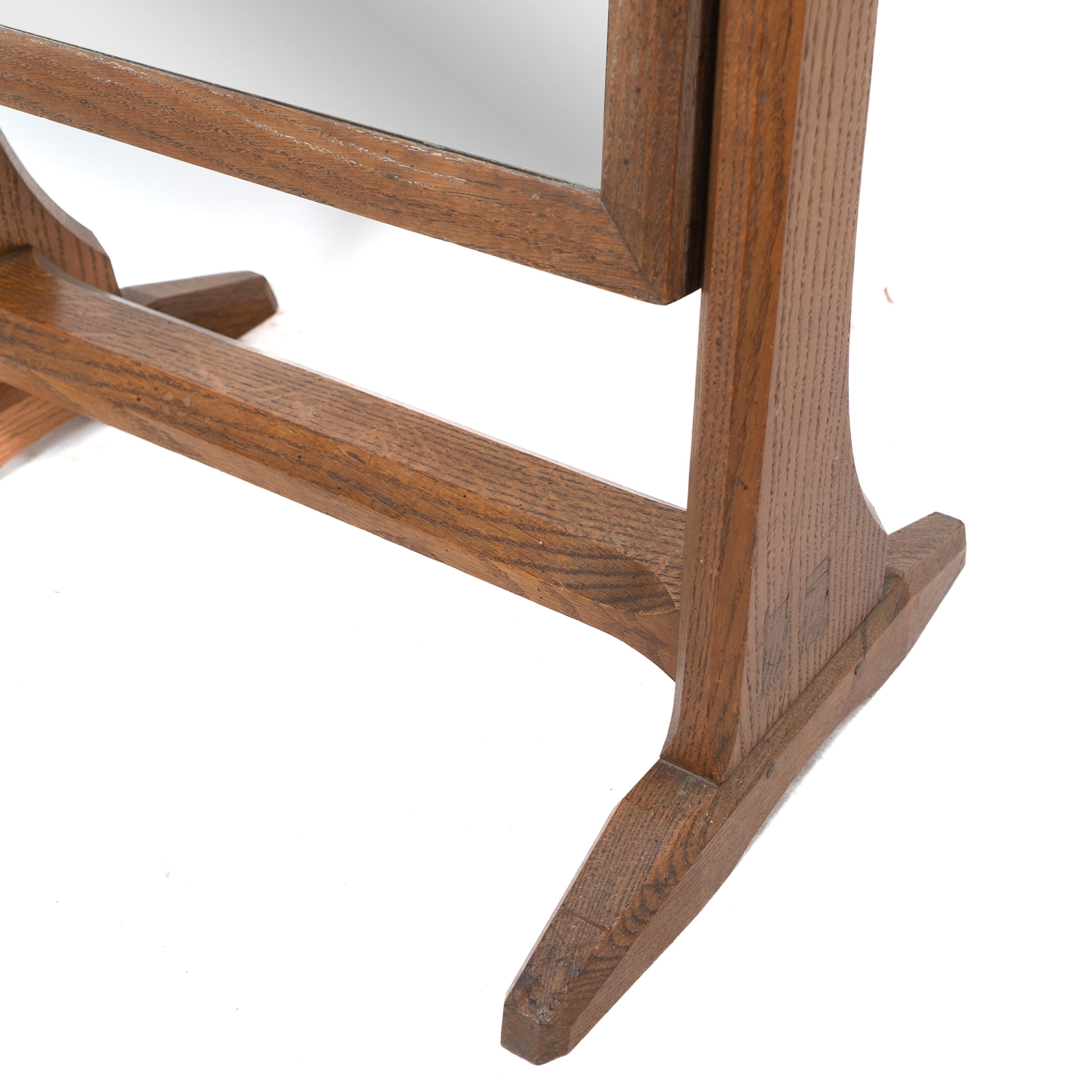 Gordon Russell. Specchio da camera a tutta lunghezza in legno di noce di Arts & Crafts in vendita 5