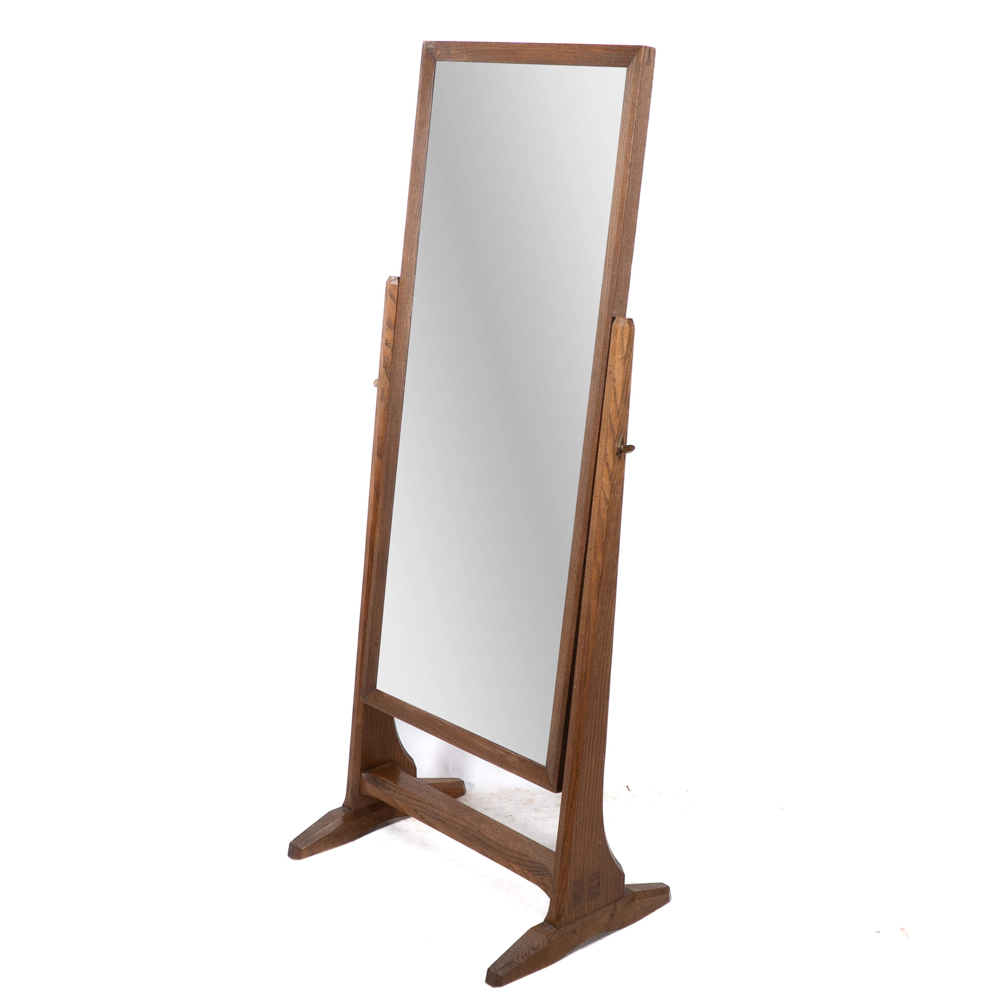 Arts and Crafts Gordon Russell. Specchio da camera a tutta lunghezza in legno di noce di Arts & Crafts in vendita