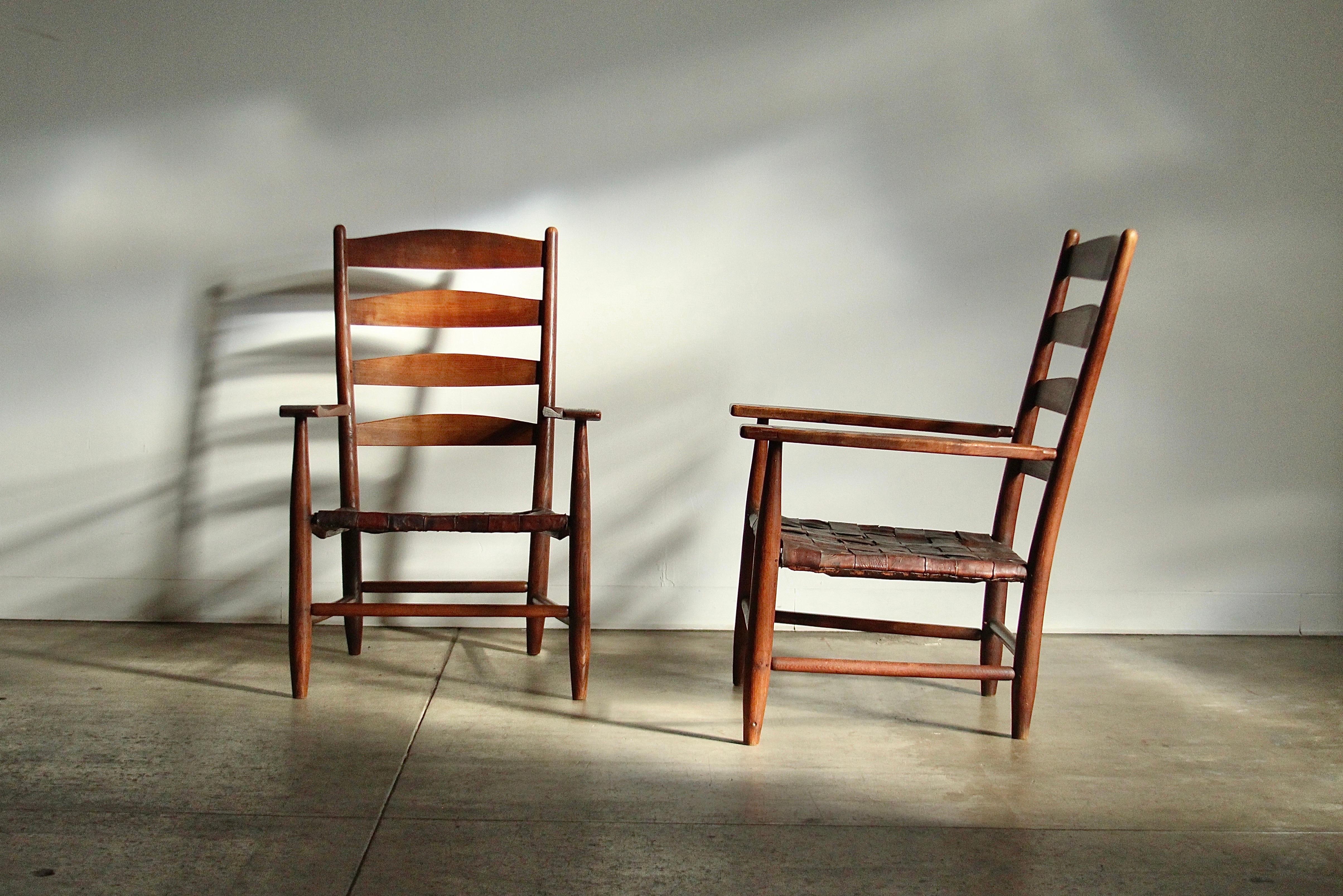 Shaker Gordon Russell Hand Built Ladder Back Oak & Woven Leather Lounge Chairs, 1904 For Sale
