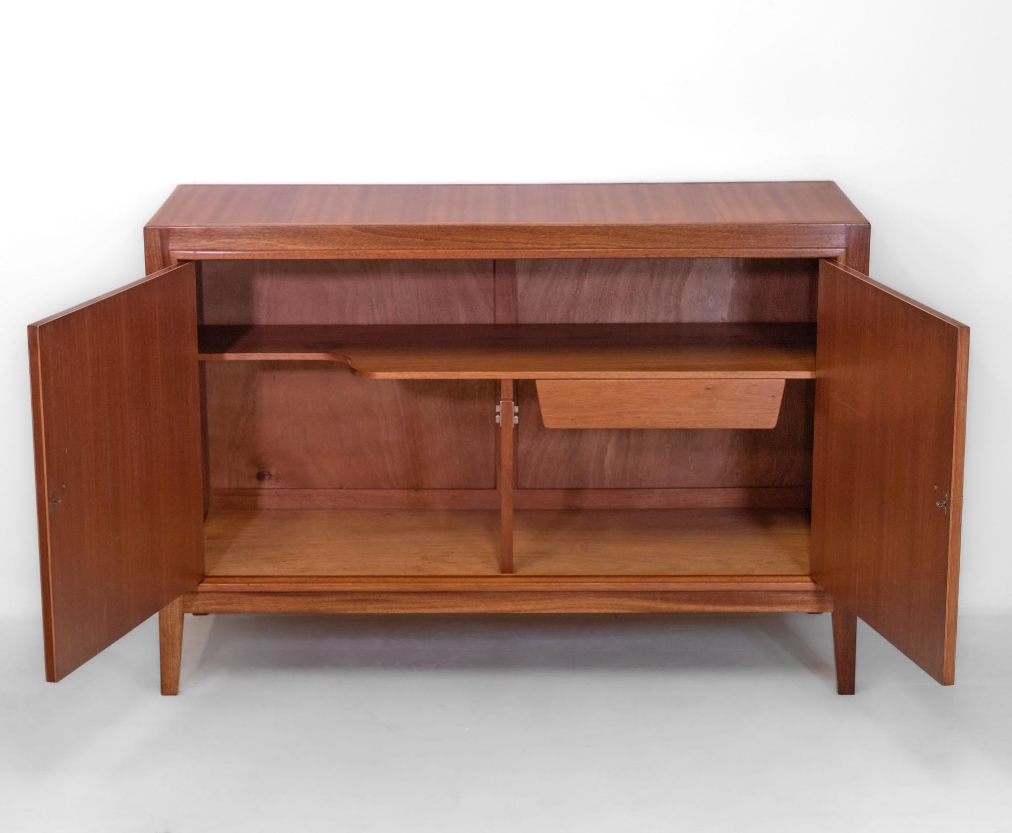 Gordon Russell Helix Sideboard Designed By David Booth & Judith Ledeboer Circa For Sale 1