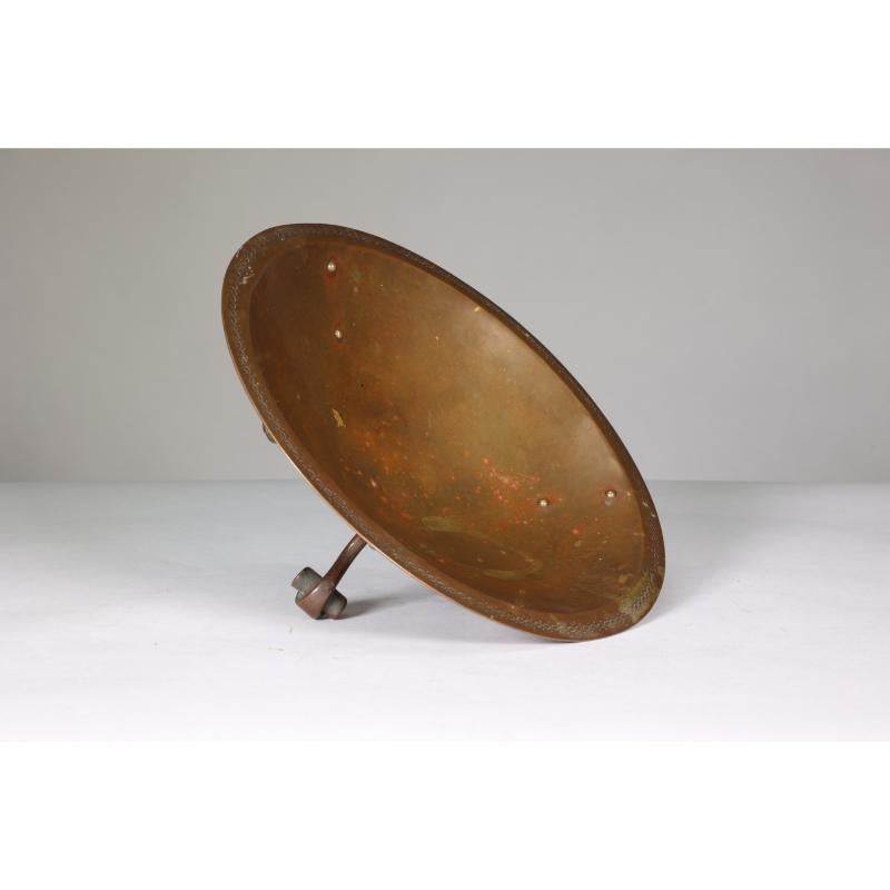 Brass Gordon Russell Lygon Works An Arts & Crafts Cotswold School patinated brass bowl For Sale