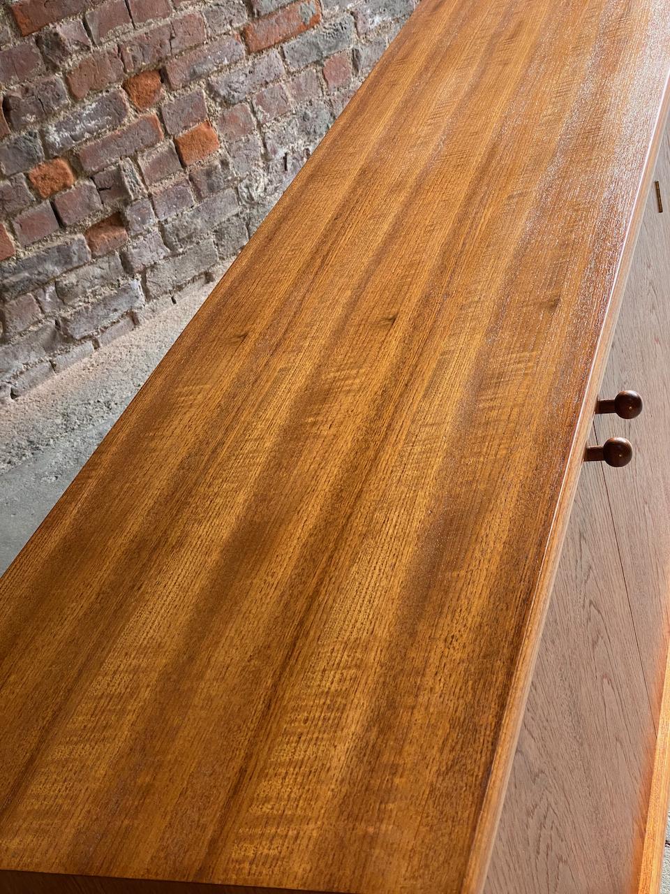 Gordon Russell Marlow Teak Sideboard by Martin Hall, 1972 In Good Condition In Longdon, Tewkesbury