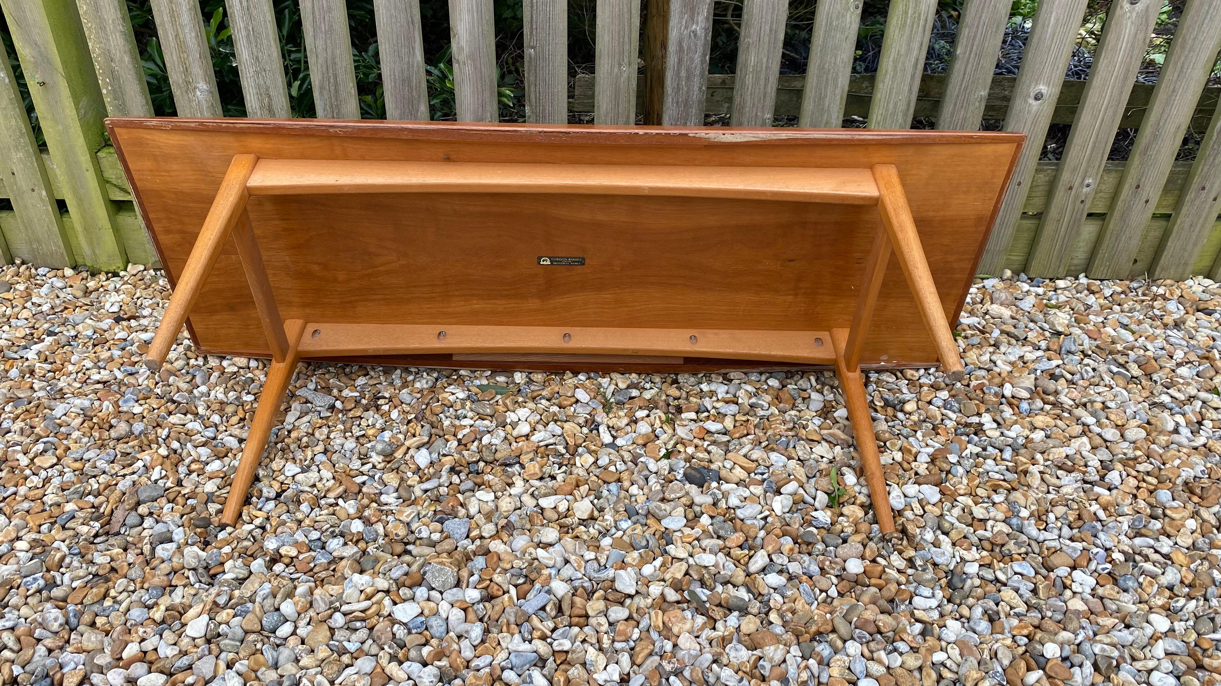 Gordon Russell, Couchtisch aus Teakholz, Mid-Century im Angebot 2