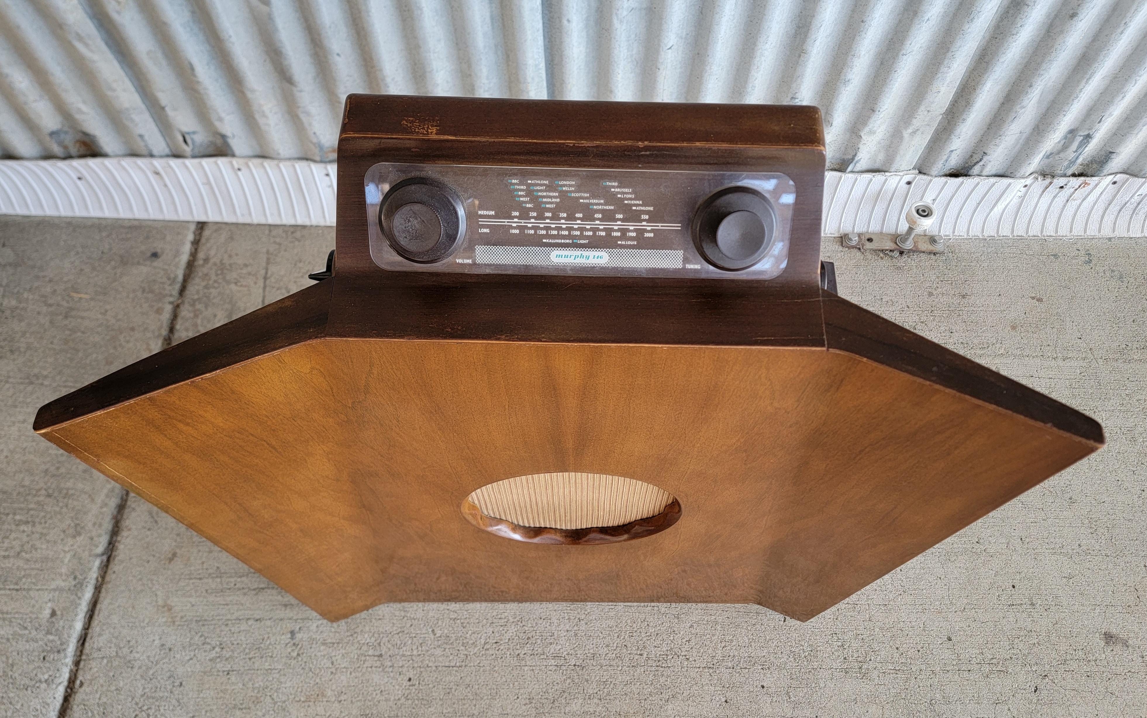 Modern Gordon Russell Murphy 146 Standing Radio Circa. 1930's