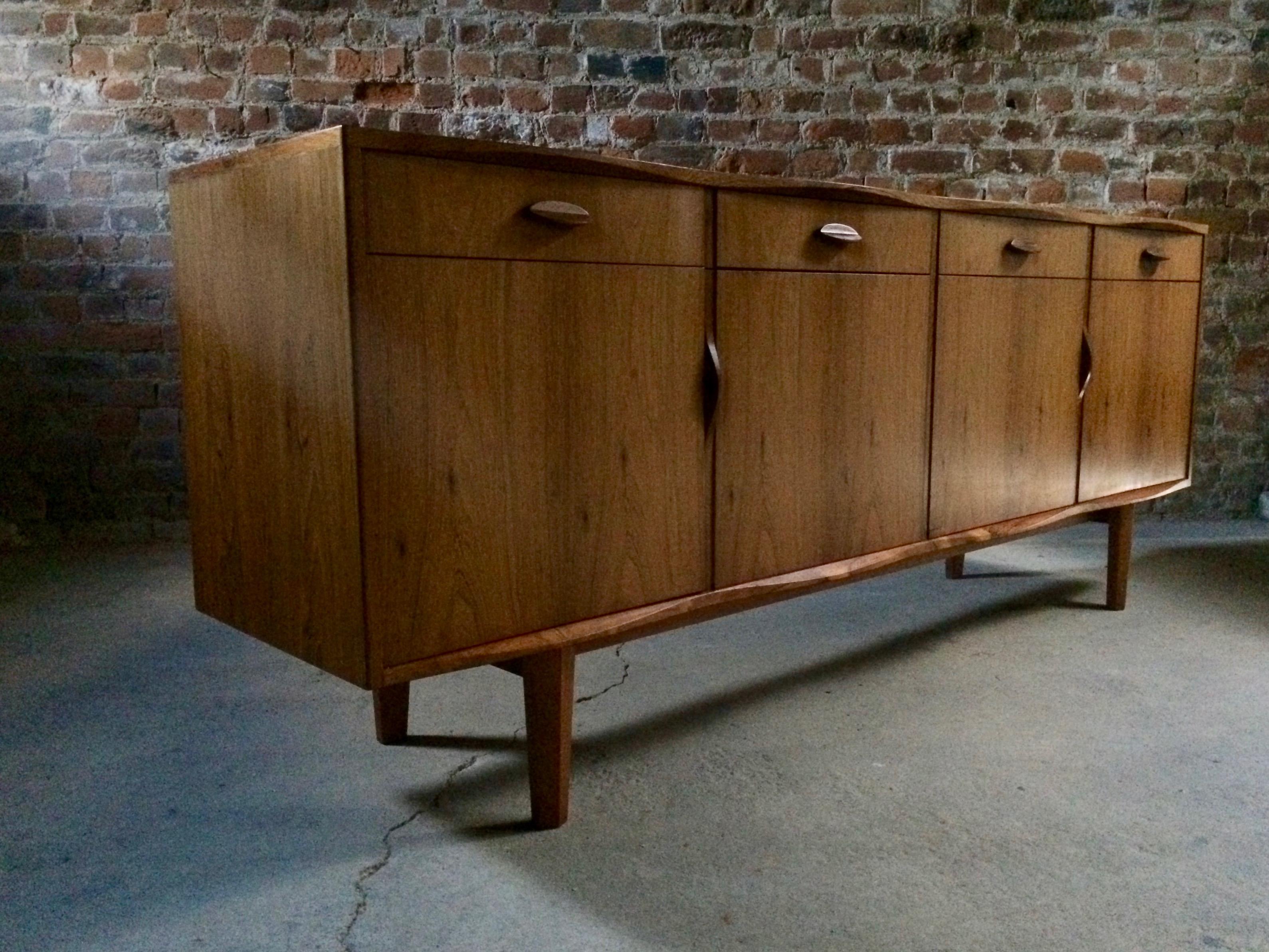 Gordon Russell R818 Rosewood Credenza Sideboard Lee Longlands Burford, 1960s 6
