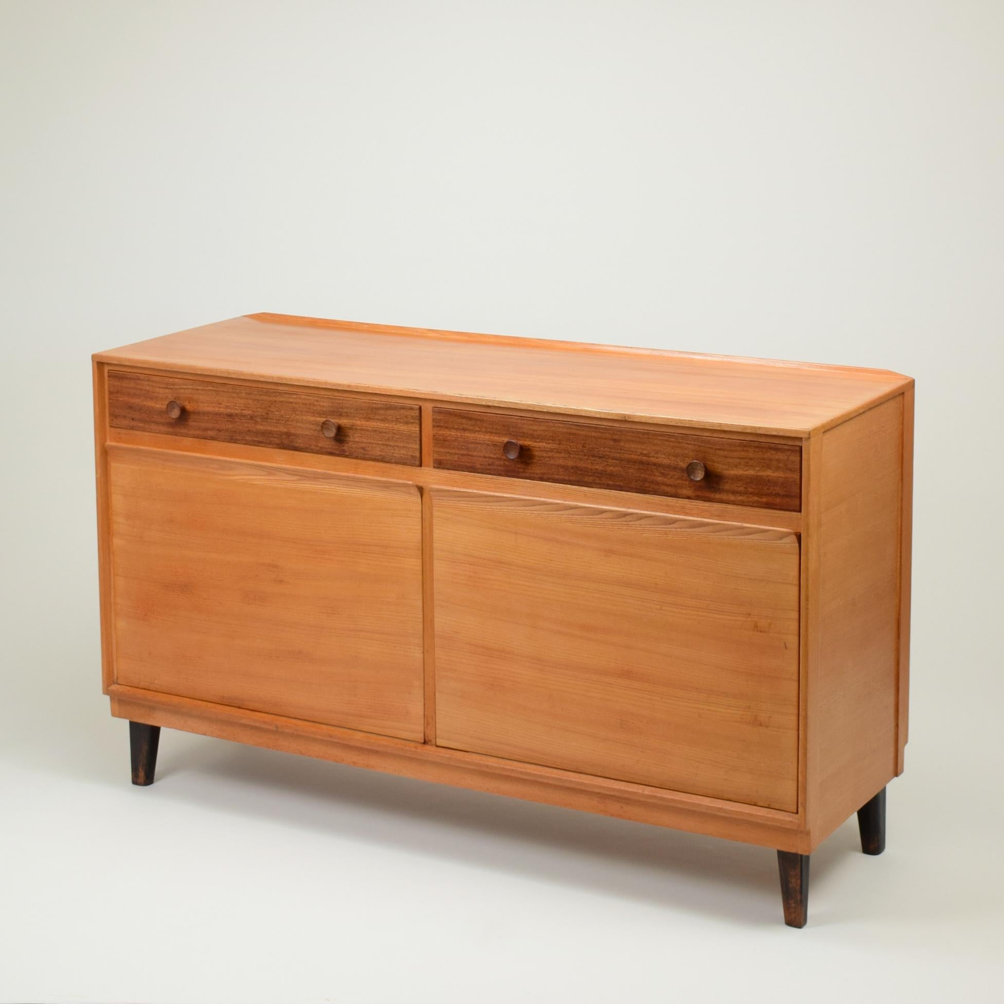 Mid-Century Modern Gordon Russell Sideboard, 1958, Super Functional Mid-Century Elm and Rosewood