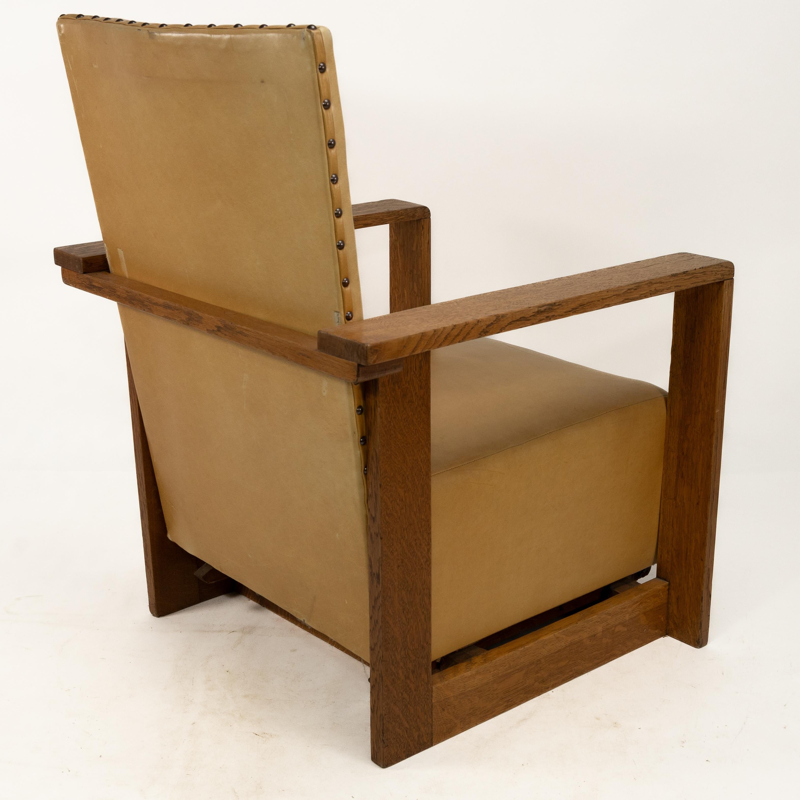Gordon Russell, W. H. Russell. Paire de fauteuils inclinables en chêne de style Arts & Crafts en vente 8