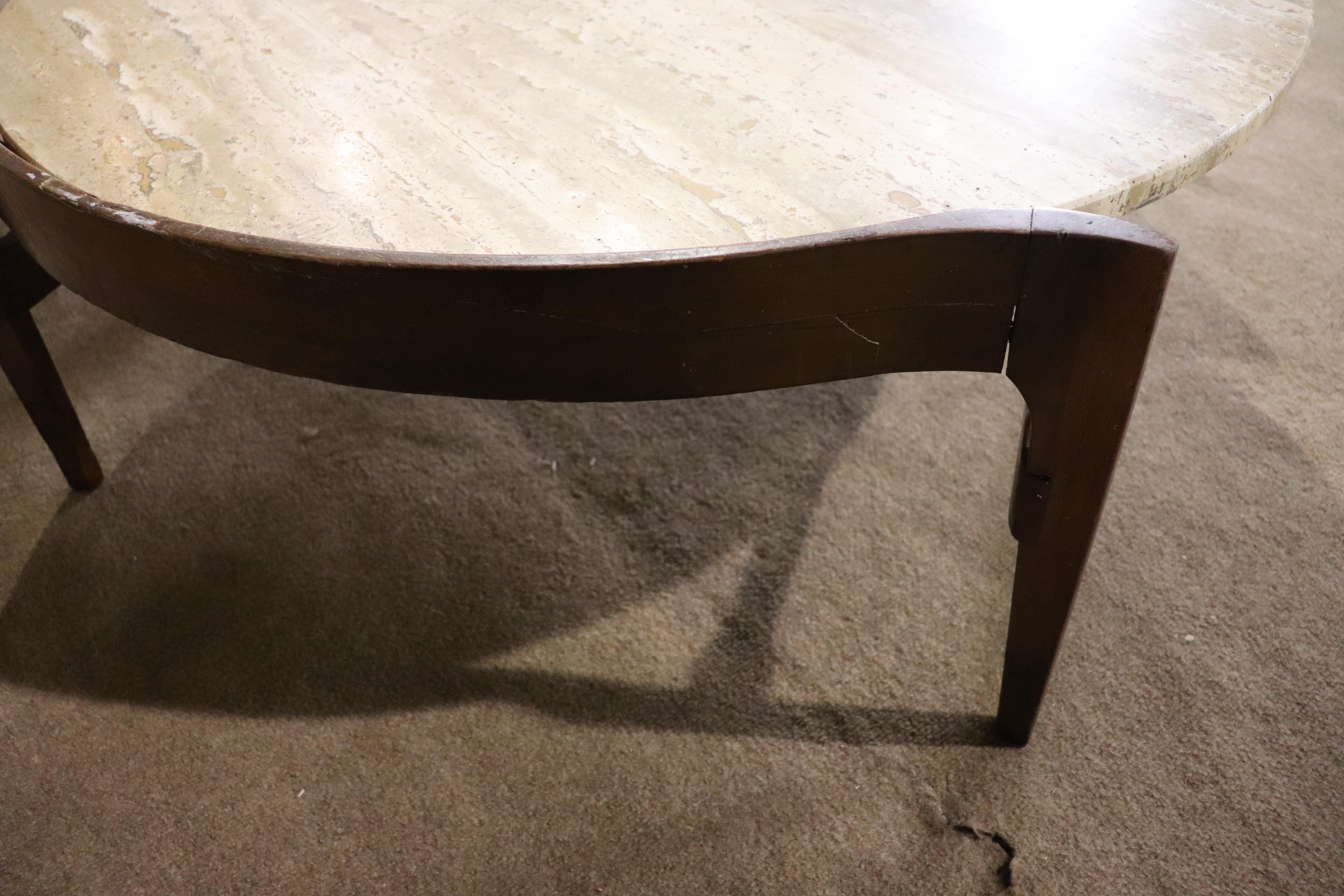 20ième siècle Gordon's Furniture Table basse ronde en vente