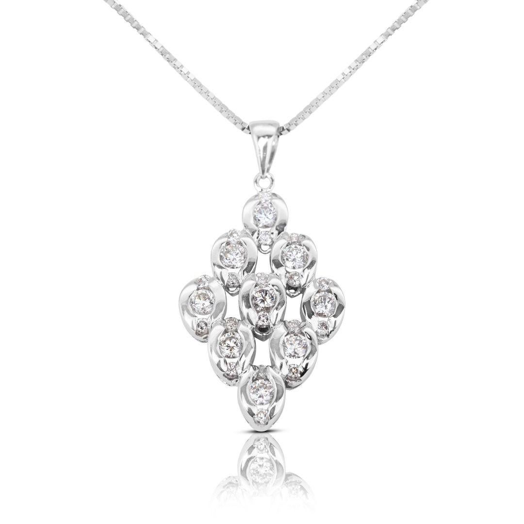 Round Cut Gorgeous 0.30ct Diamond Pendant in elegant 18K White Gold - (Chain not included) For Sale