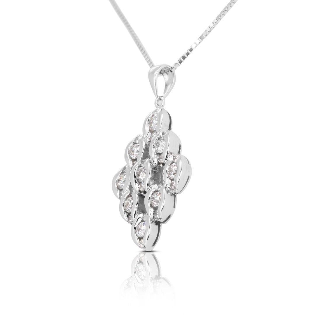 Women's Gorgeous 0.30ct Diamond Pendant in elegant 18K White Gold - (Chain not included) For Sale