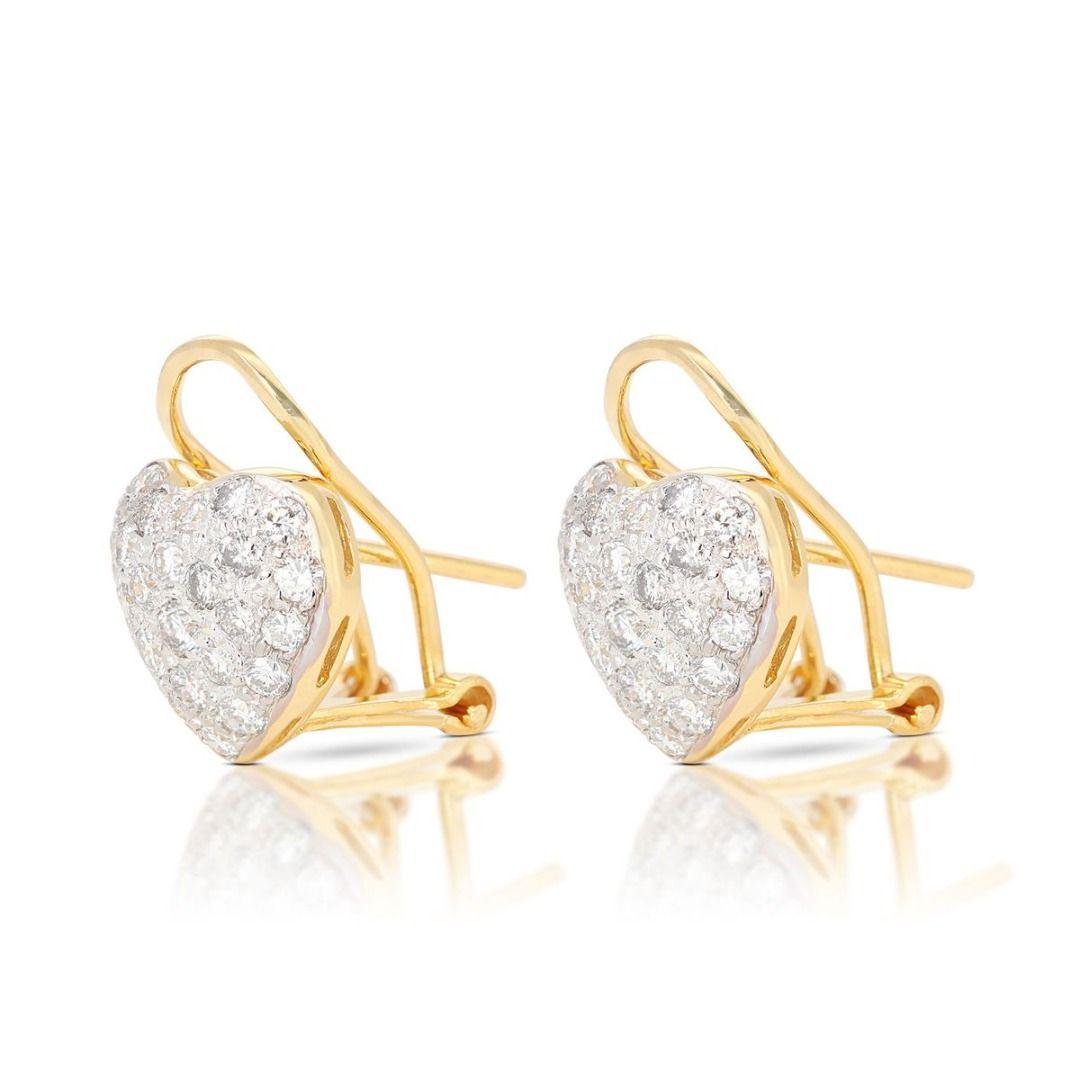 Gorgeous 0.65ct Diamond Heart Earrings set in 18K Yellow Gold In New Condition For Sale In רמת גן, IL