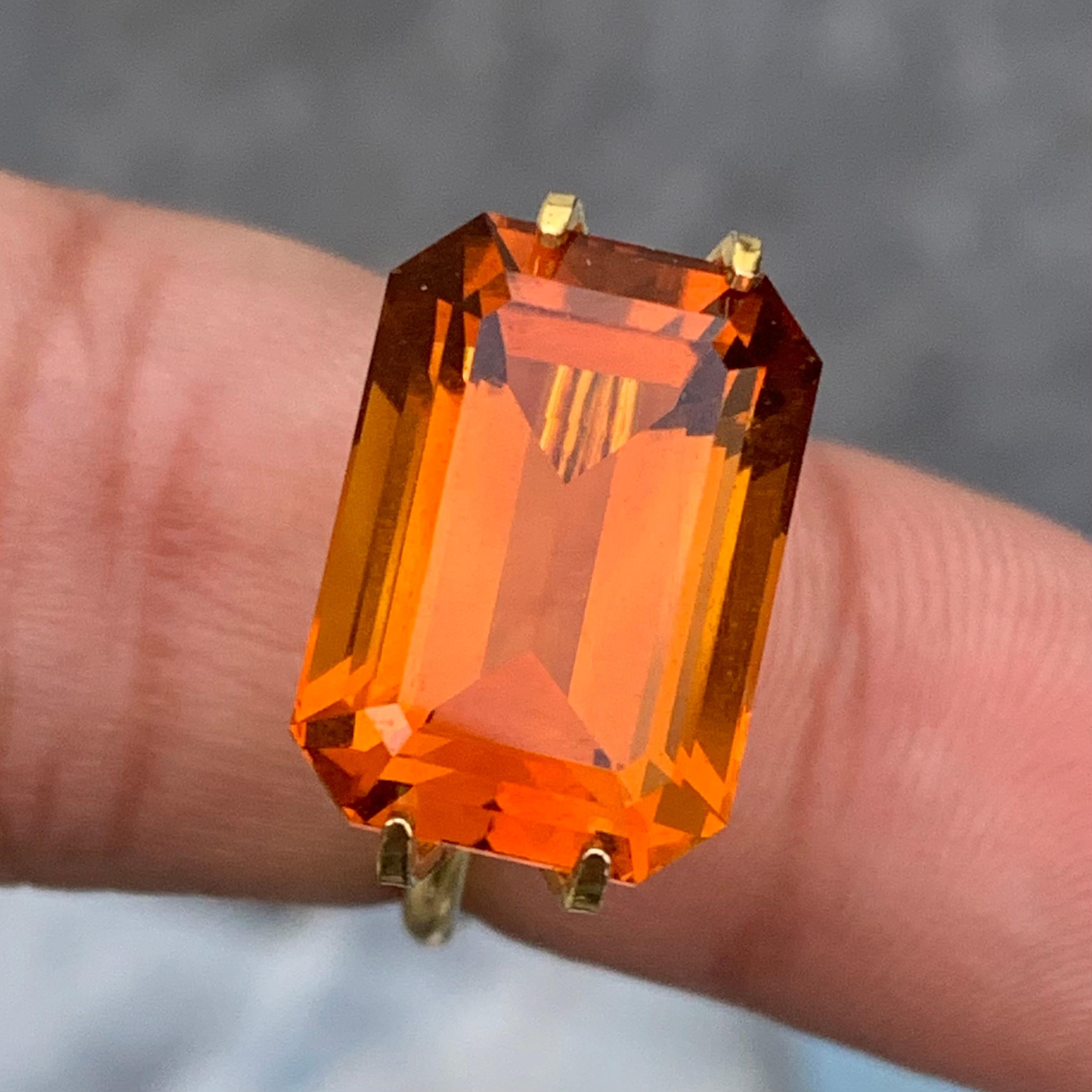 Splendido Citrino arancione mandarino sfuso da 10,35 carati a forma di smeraldo 8