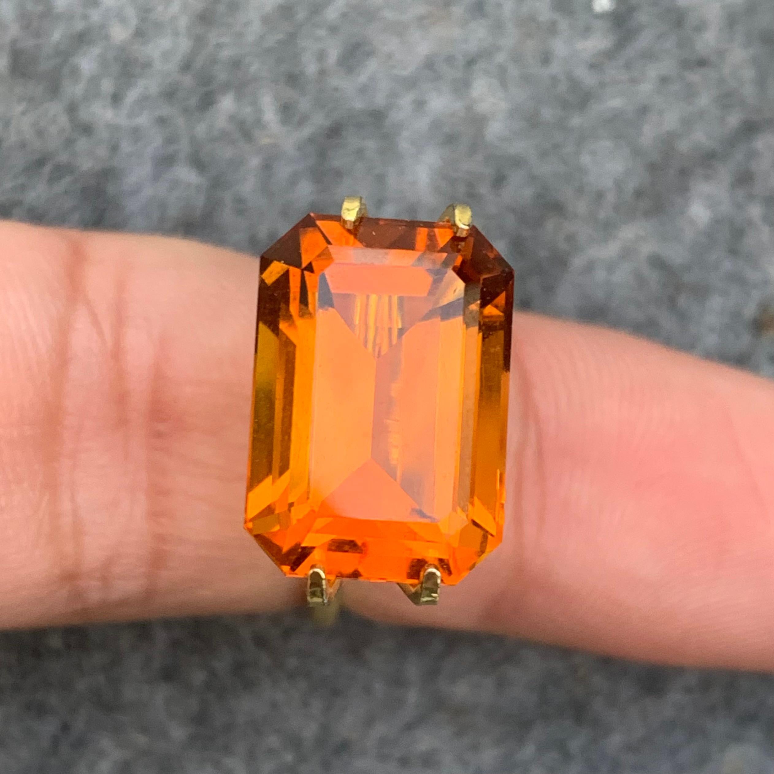 Splendido Citrino arancione mandarino sfuso da 10,35 carati a forma di smeraldo 9