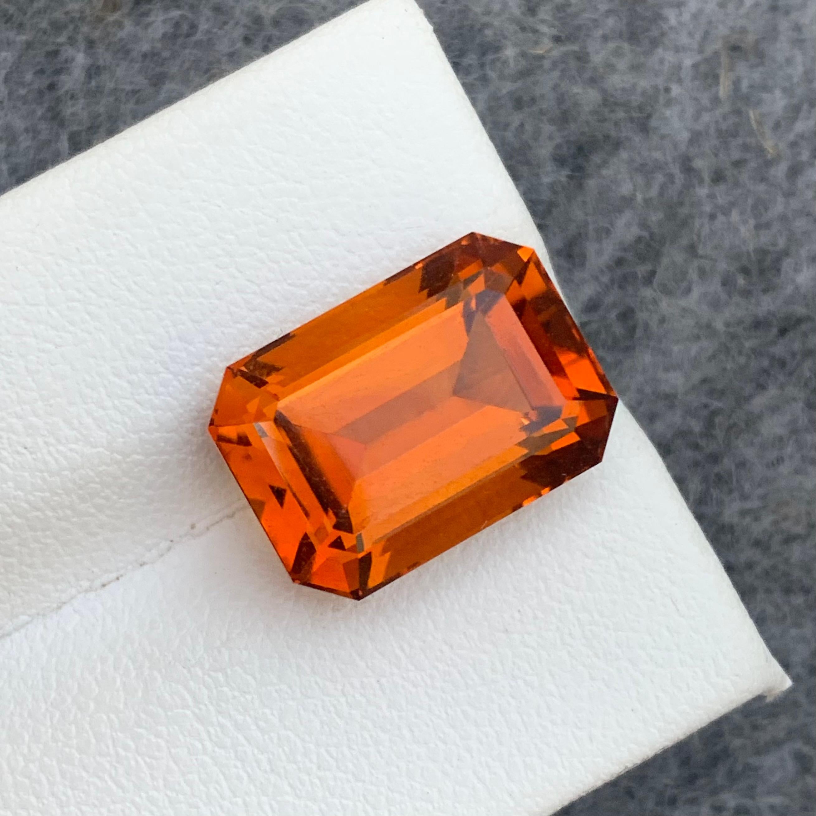 Splendido Citrino arancione mandarino sfuso da 10,35 carati a forma di smeraldo 1