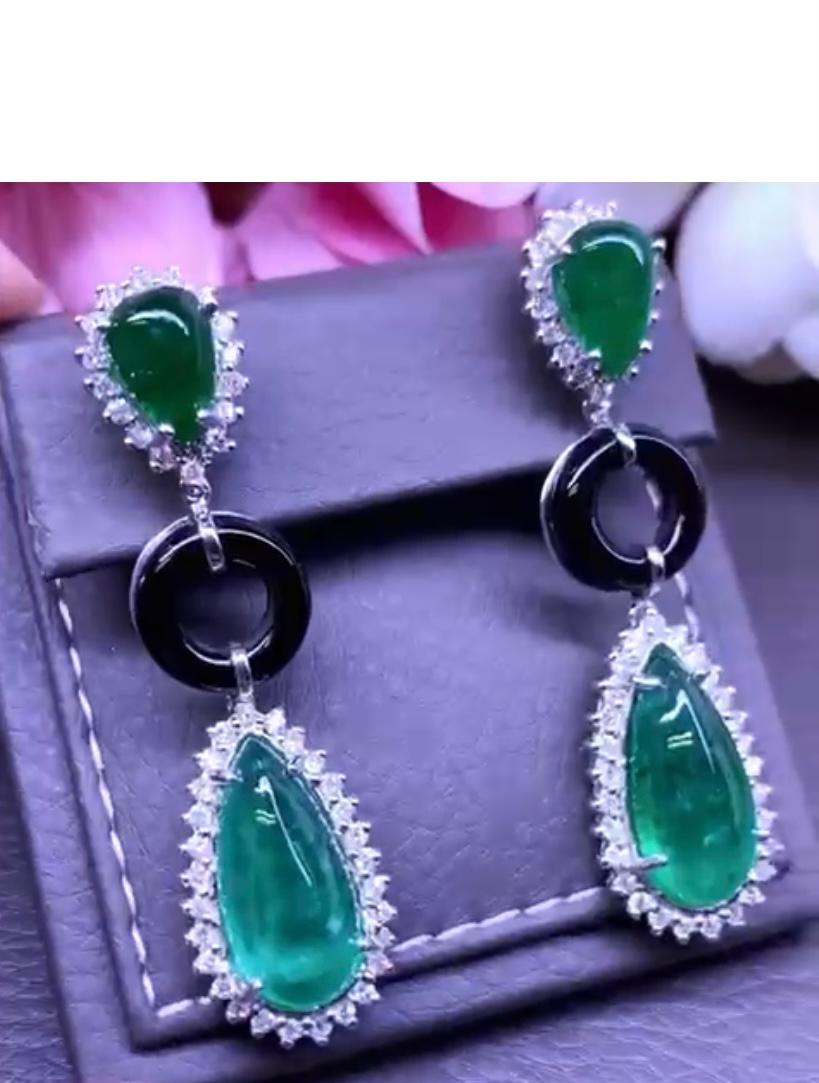 AIG Certified 99.50 Zambian Emeralds 9.05 Ct Diamonds 18K Gold Parure For Sale 2