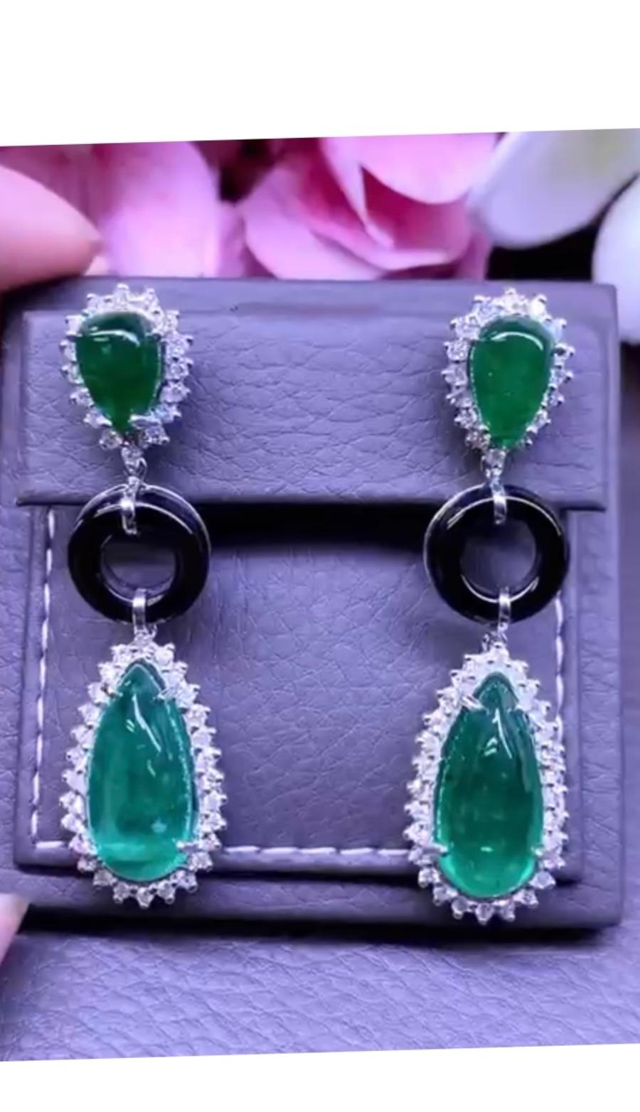 AIG Certified 99.50 Zambian Emeralds 9.05 Ct Diamonds 18K Gold Parure For Sale 3
