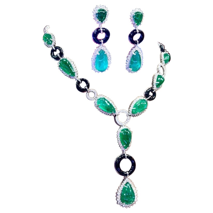 AIG Certified 99.50 Zambian Emeralds 9.05 Ct Diamonds 18K Gold Parure For Sale