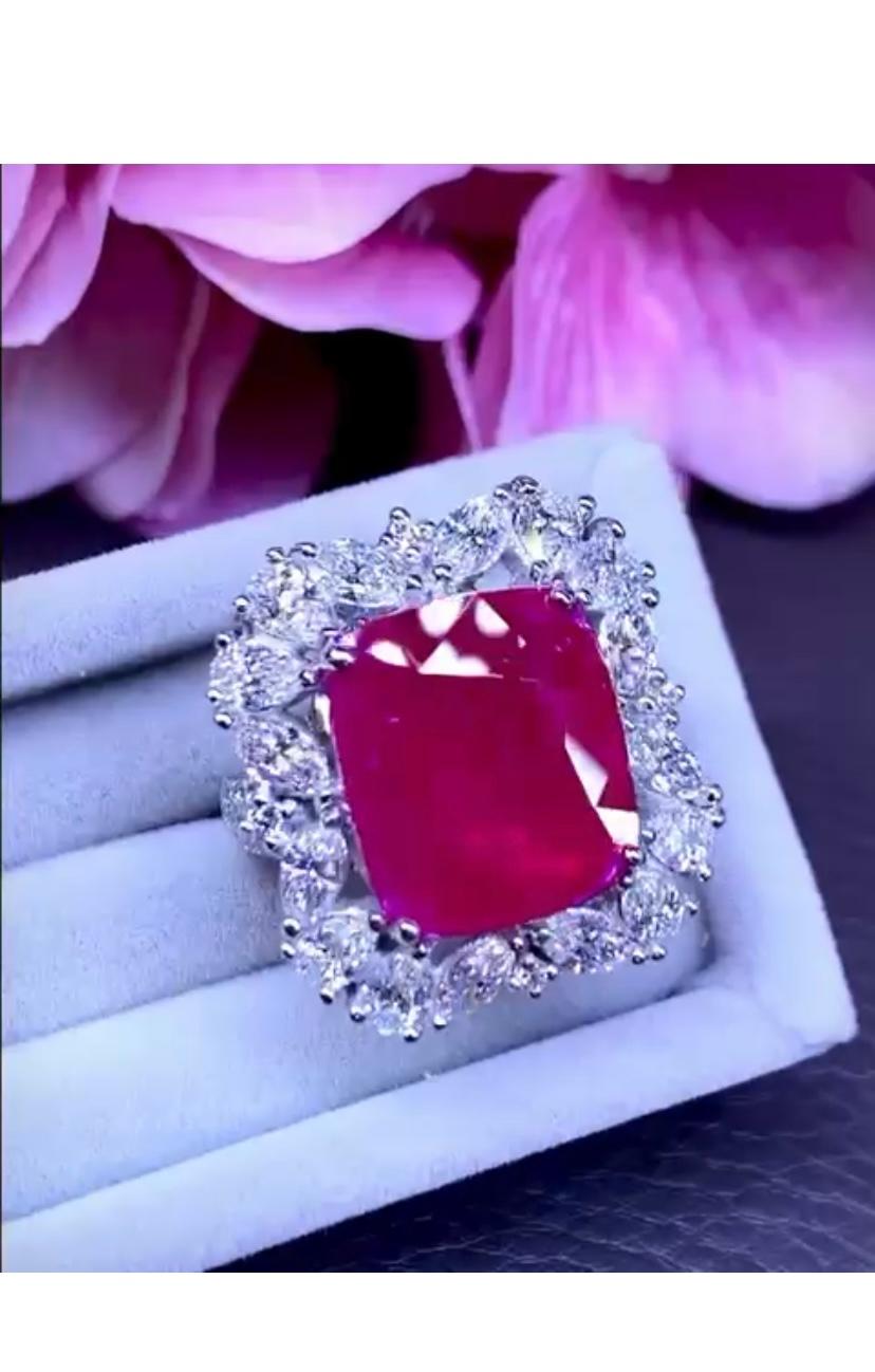 AIG Certified 6.90 Carats Burma Rubies  3.96 Carats Diamonds 18K Gold Ring  In New Condition For Sale In Massafra, IT