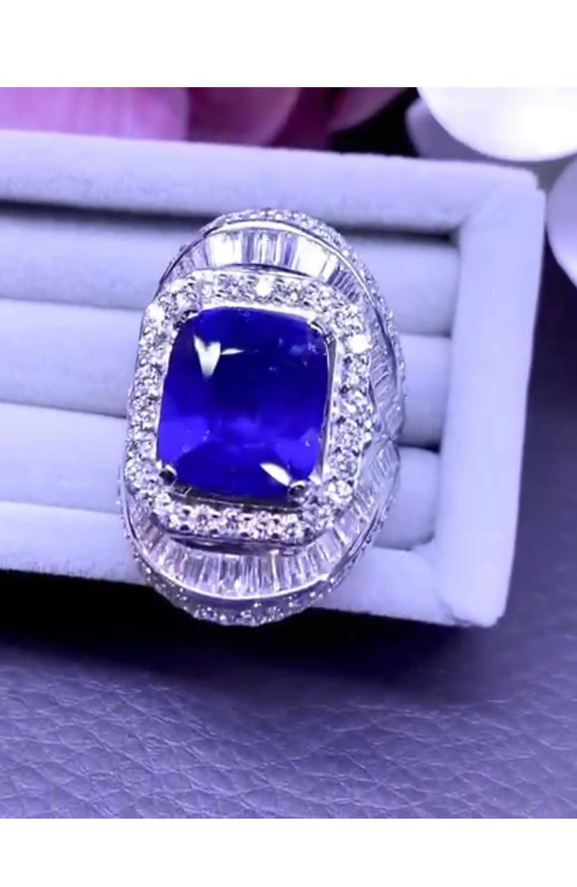 Cushion Cut AIG Certified 8.50 Carats Royal Blue Sapphire  3.90 Ct Diamonds 18K Gold Ring  For Sale