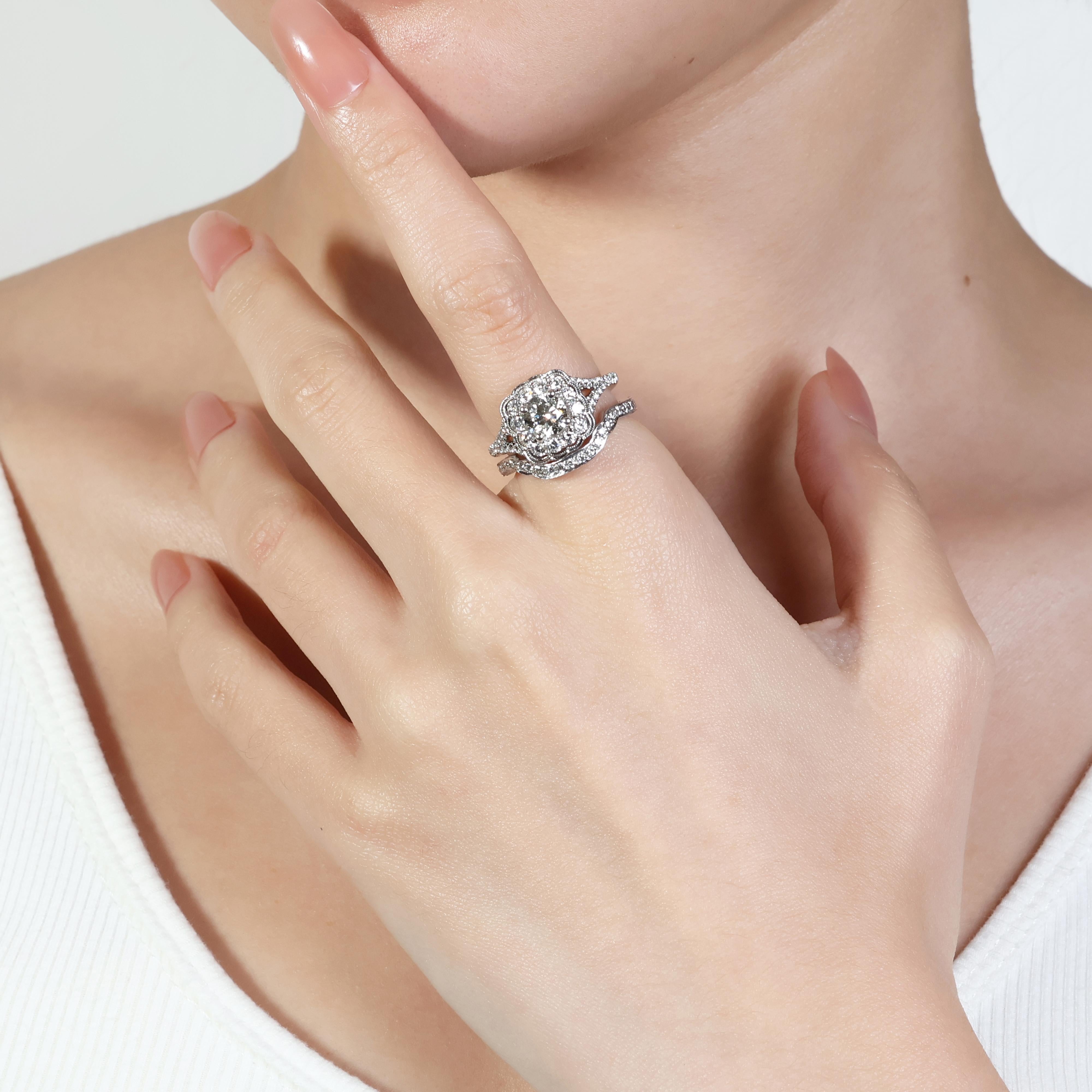 Gorgeous 1.27ct Diamond Ring set in Stunning 14K White Gold For Sale 6