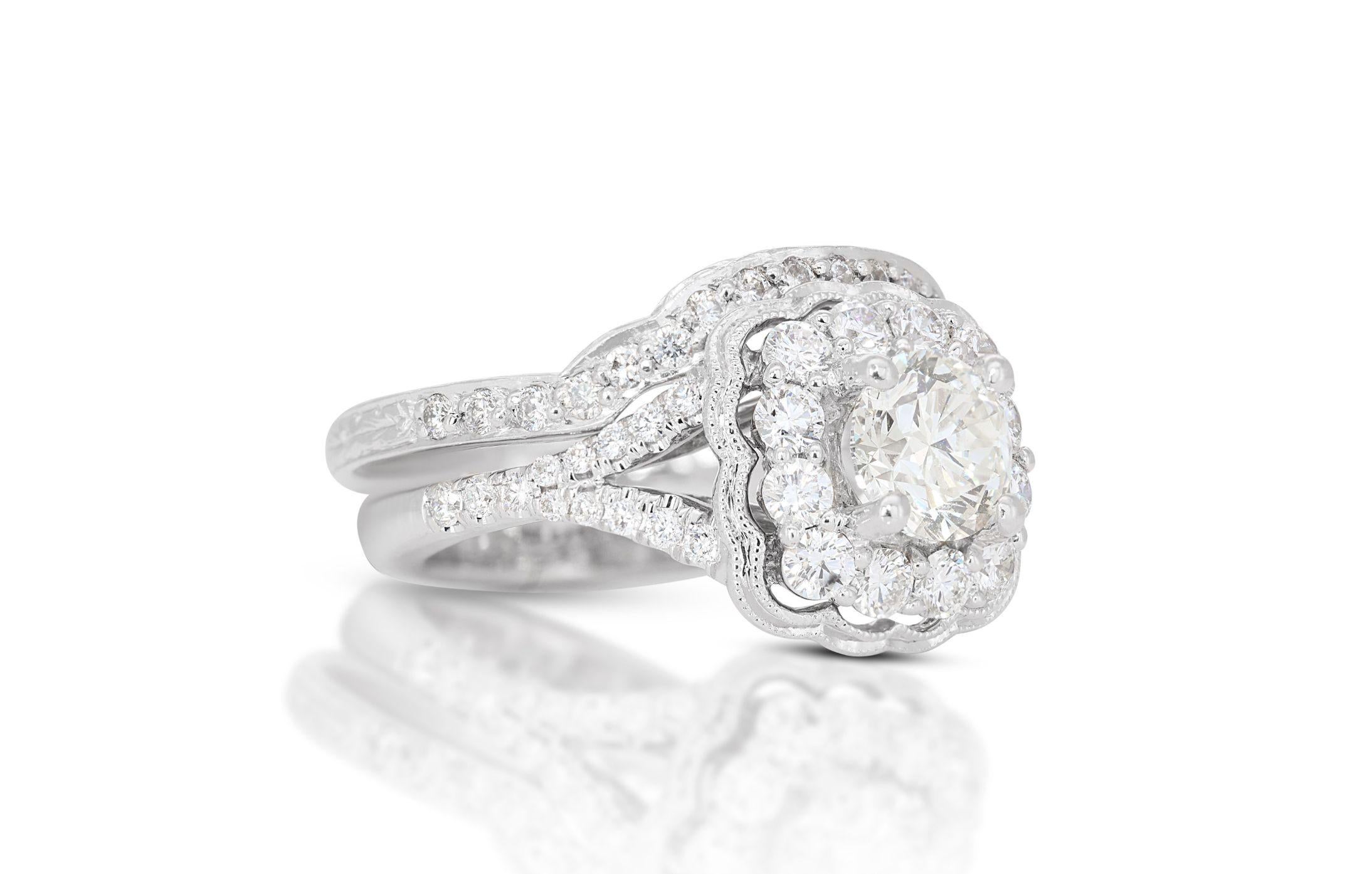 Round Cut Gorgeous 1.27ct Diamond Ring set in Stunning 14K White Gold For Sale