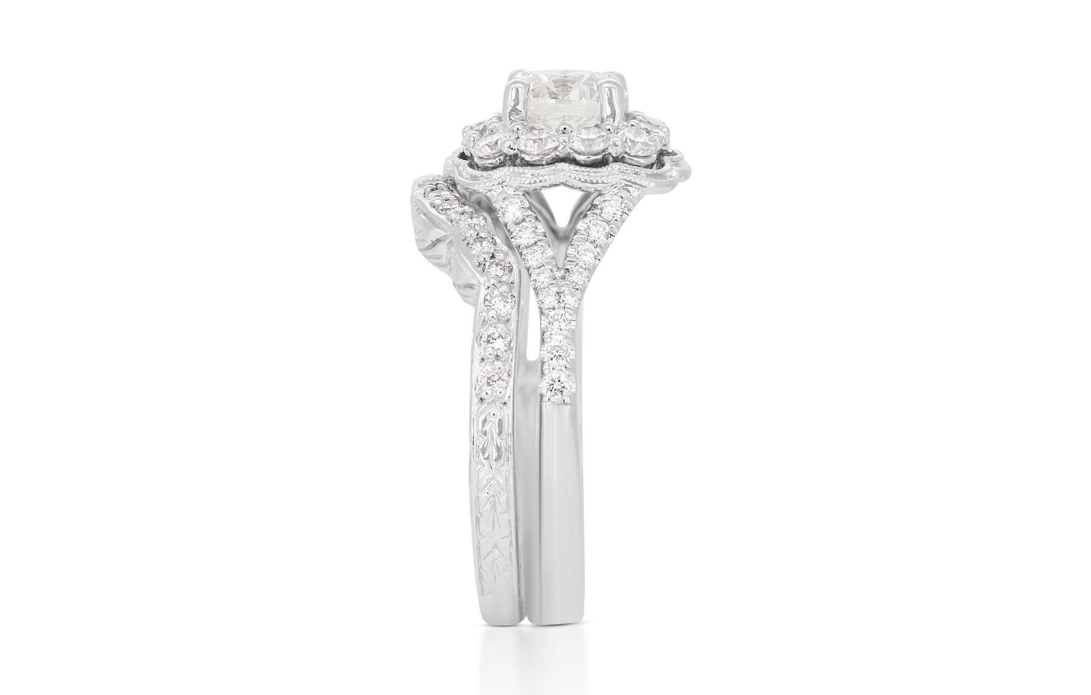 Gorgeous 1.27ct Diamond Ring set in Stunning 14K White Gold In New Condition For Sale In רמת גן, IL