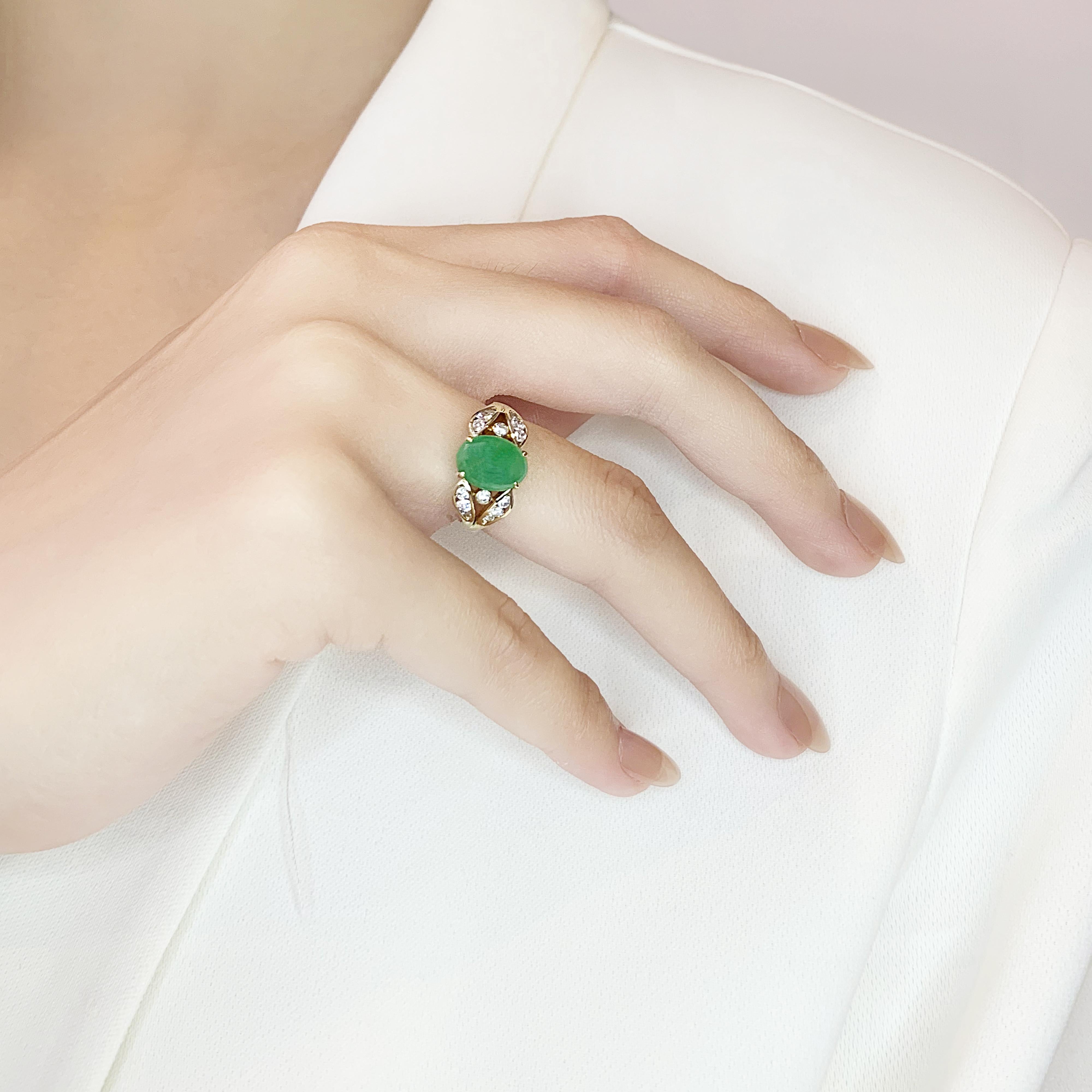 Superbe bague grappe de diamants et de jade de 1,2 carat en or jaune 14 carats en vente 3