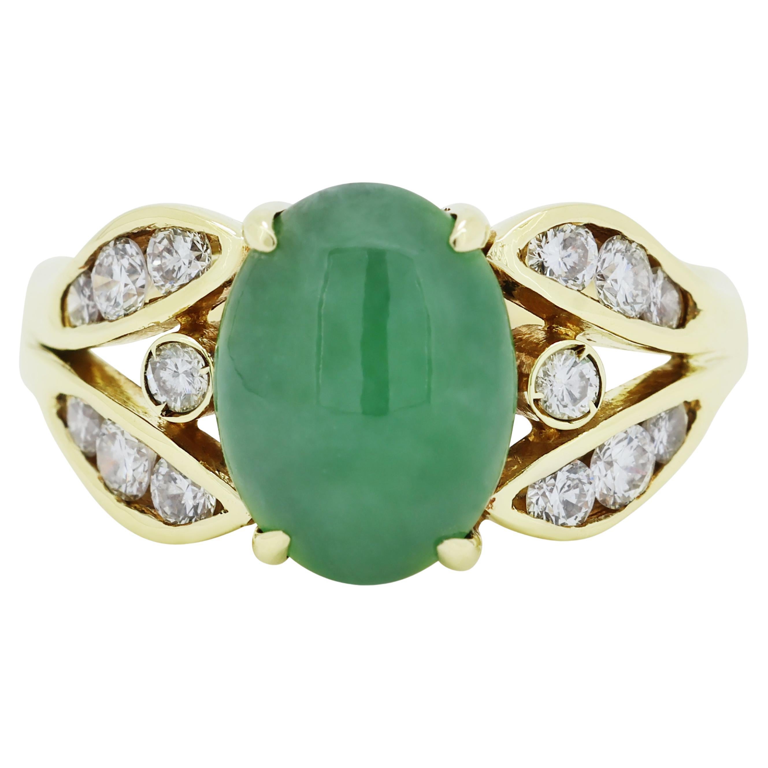 Superbe bague grappe de diamants et de jade de 1,2 carat en or jaune 14 carats