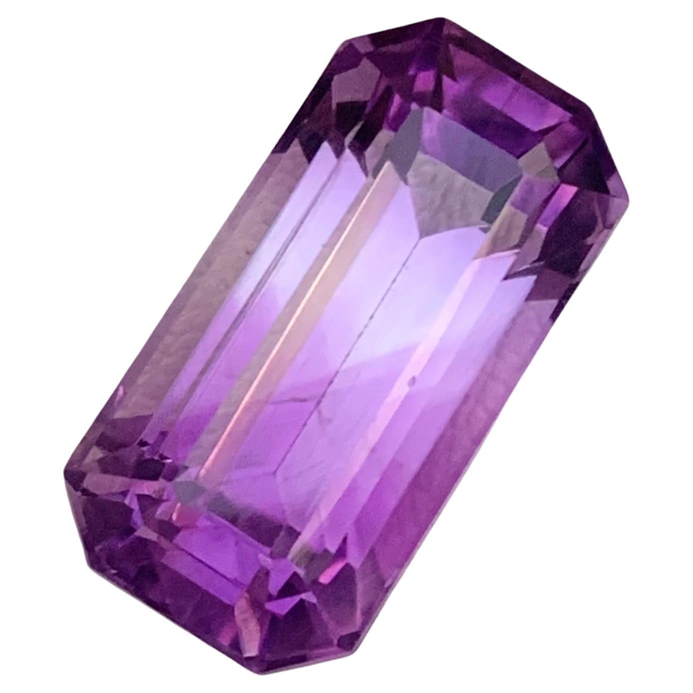 Gorgeous 14 Carat Natural Purple Bicolor Amethyst Long Emerald Cut from Brazil For Sale