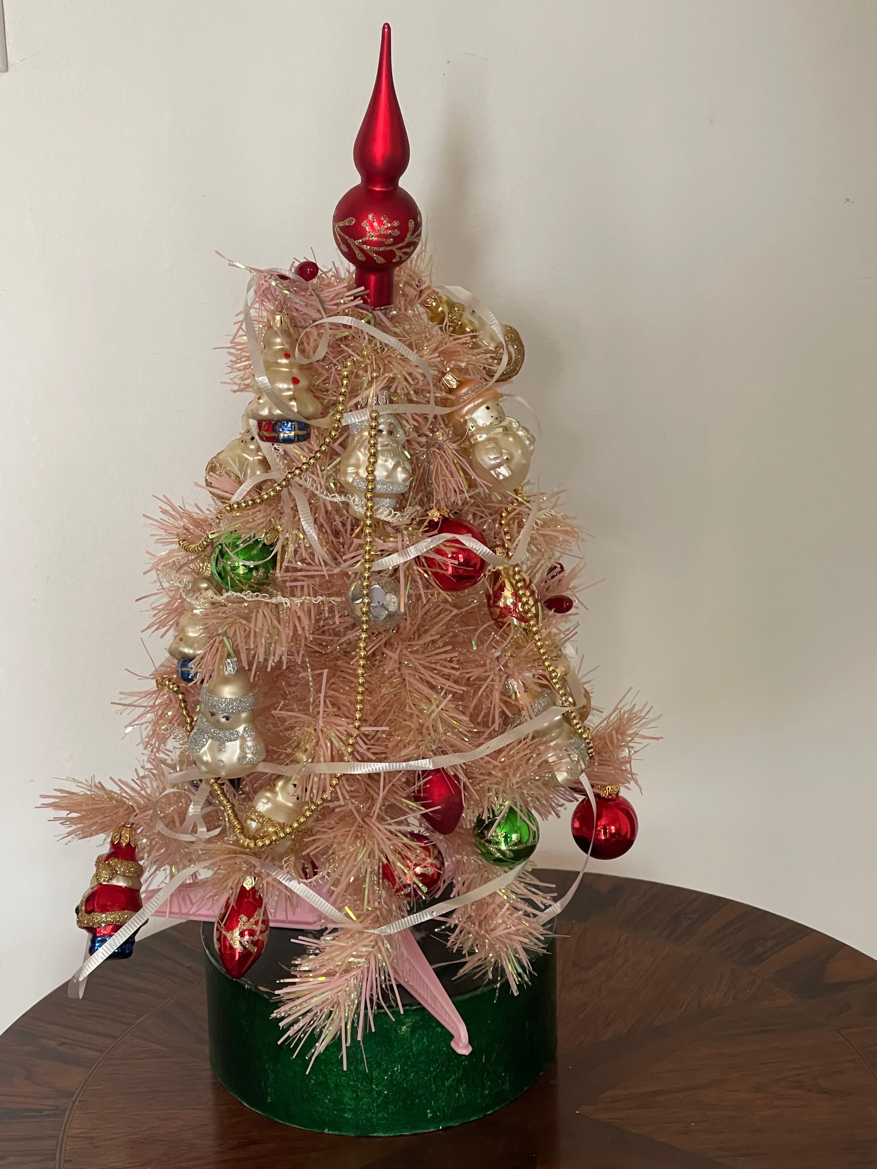 Americano Splendido albero di Natale rosa da 14