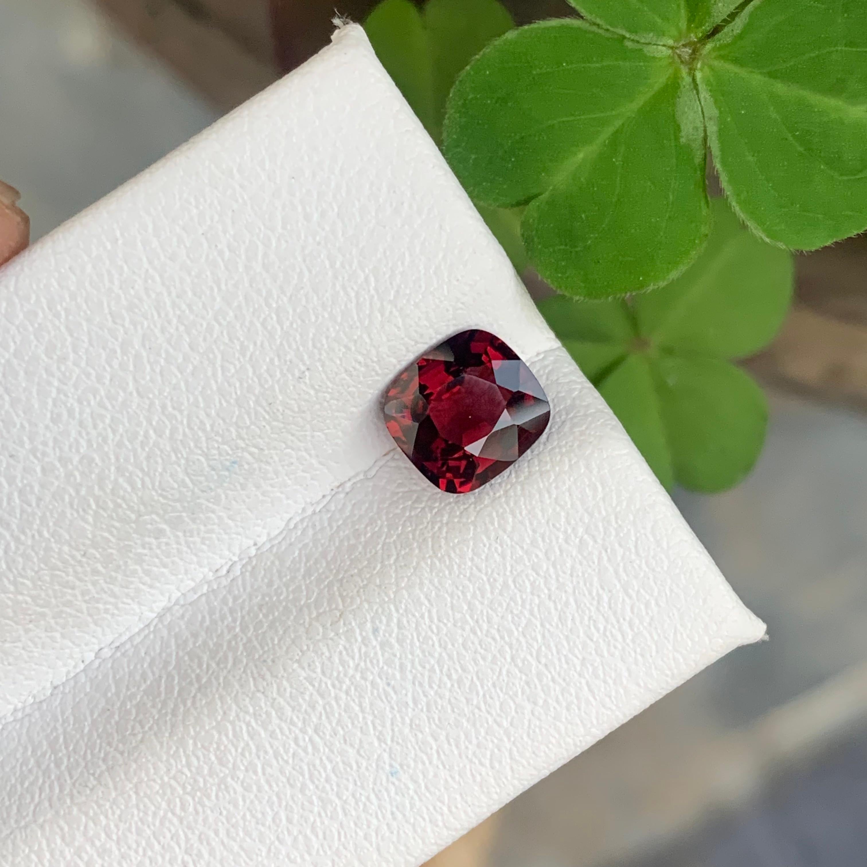 Gorgeous 1.40 Carat Cushion Shape Natural Loose Red Burmese Spinel Gemstone For Sale 3