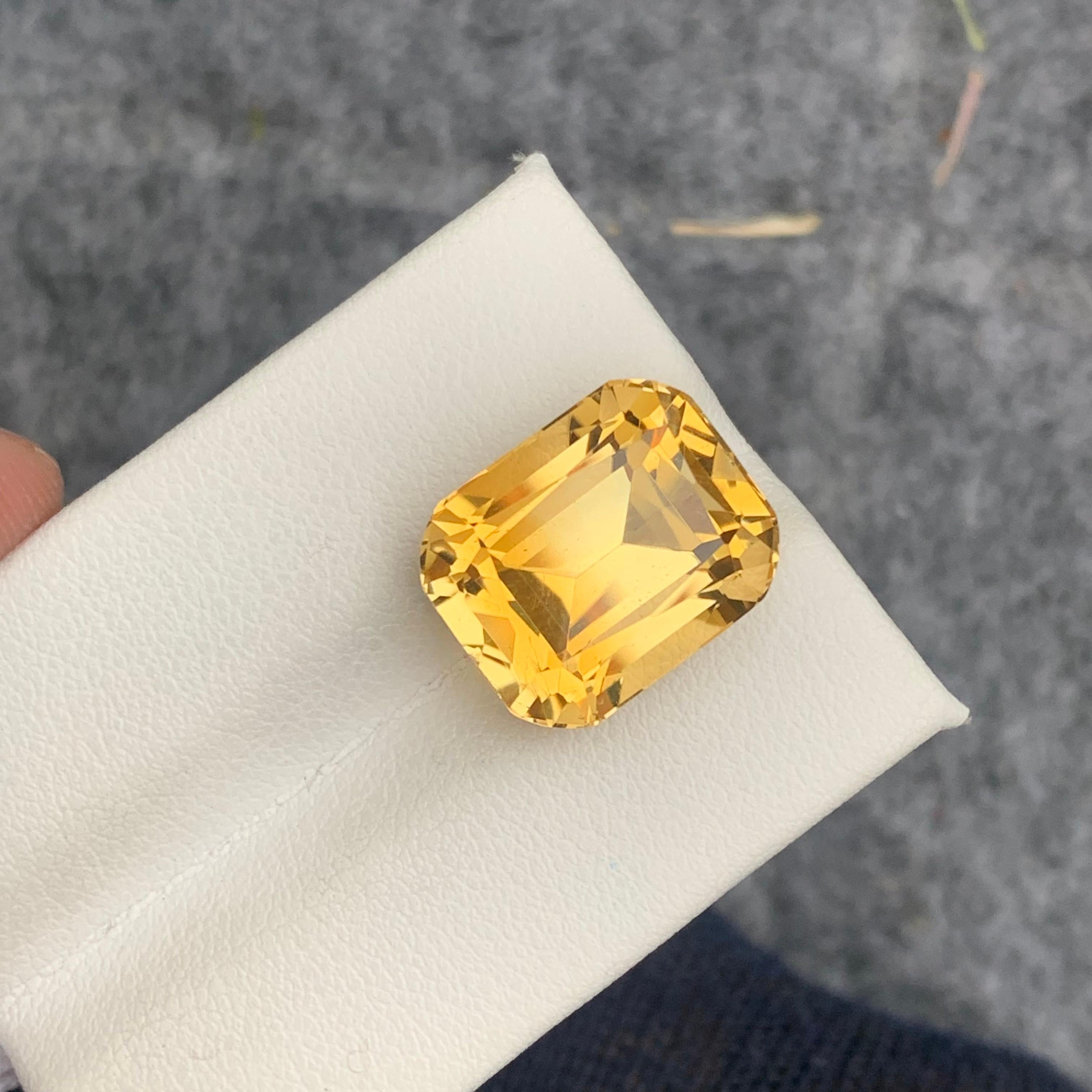 Gorgeous 14.20 Carat Natural Loose Yellow Citrine Gem Cushion Shape from Brazil For Sale 6