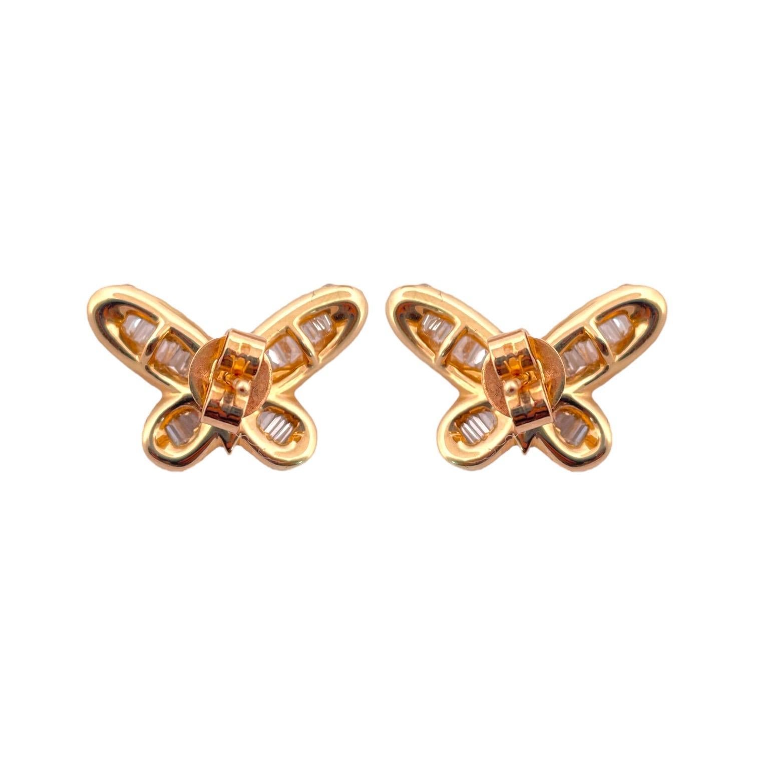Taille baguette Superbes boucles d'oreilles papillon en or jaune 14 carats avec diamants en vente