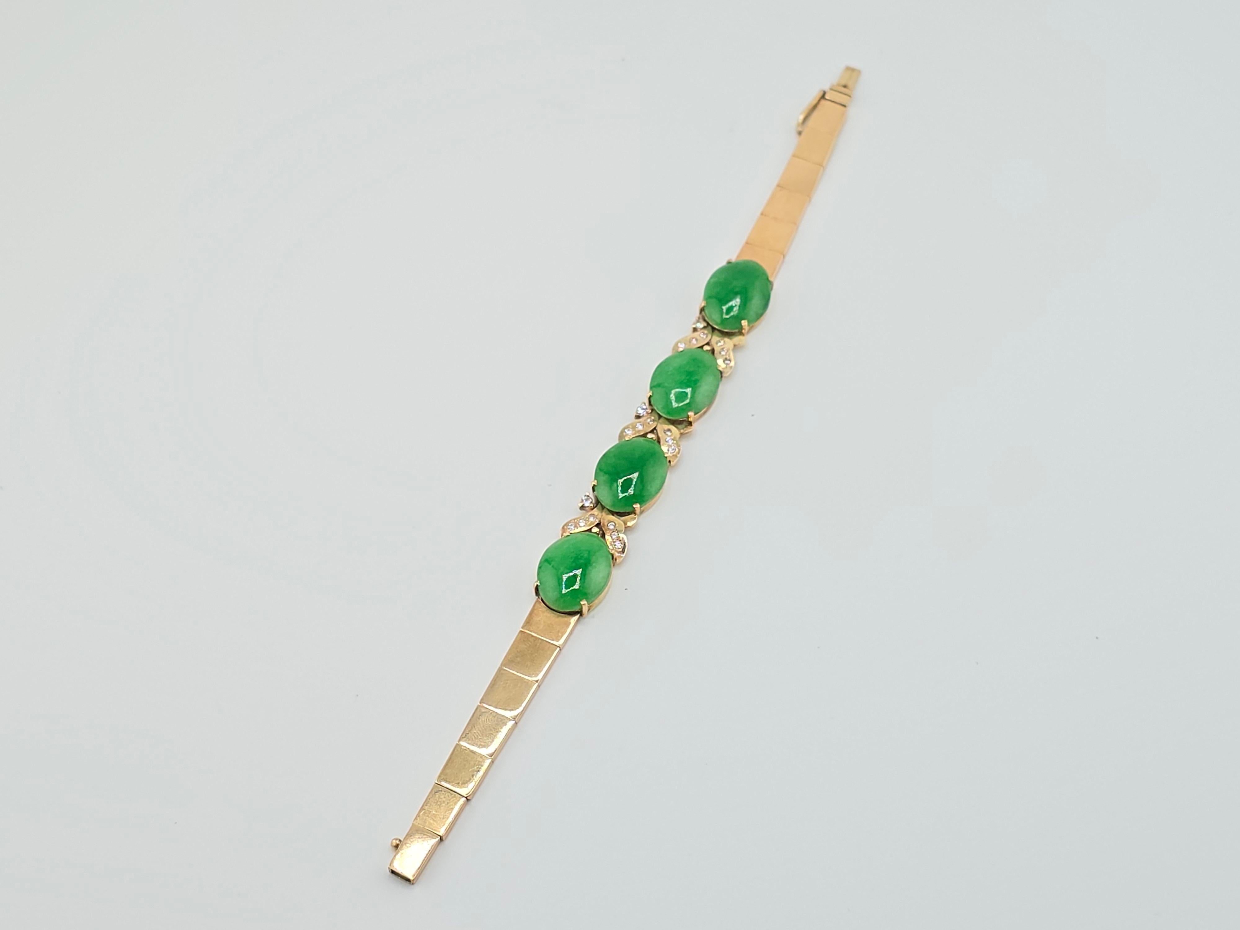 Gorgeous 14K Yellow Gold Diamond & Green Jadeite Jade Bracelet 20.86 Grams For Sale 6