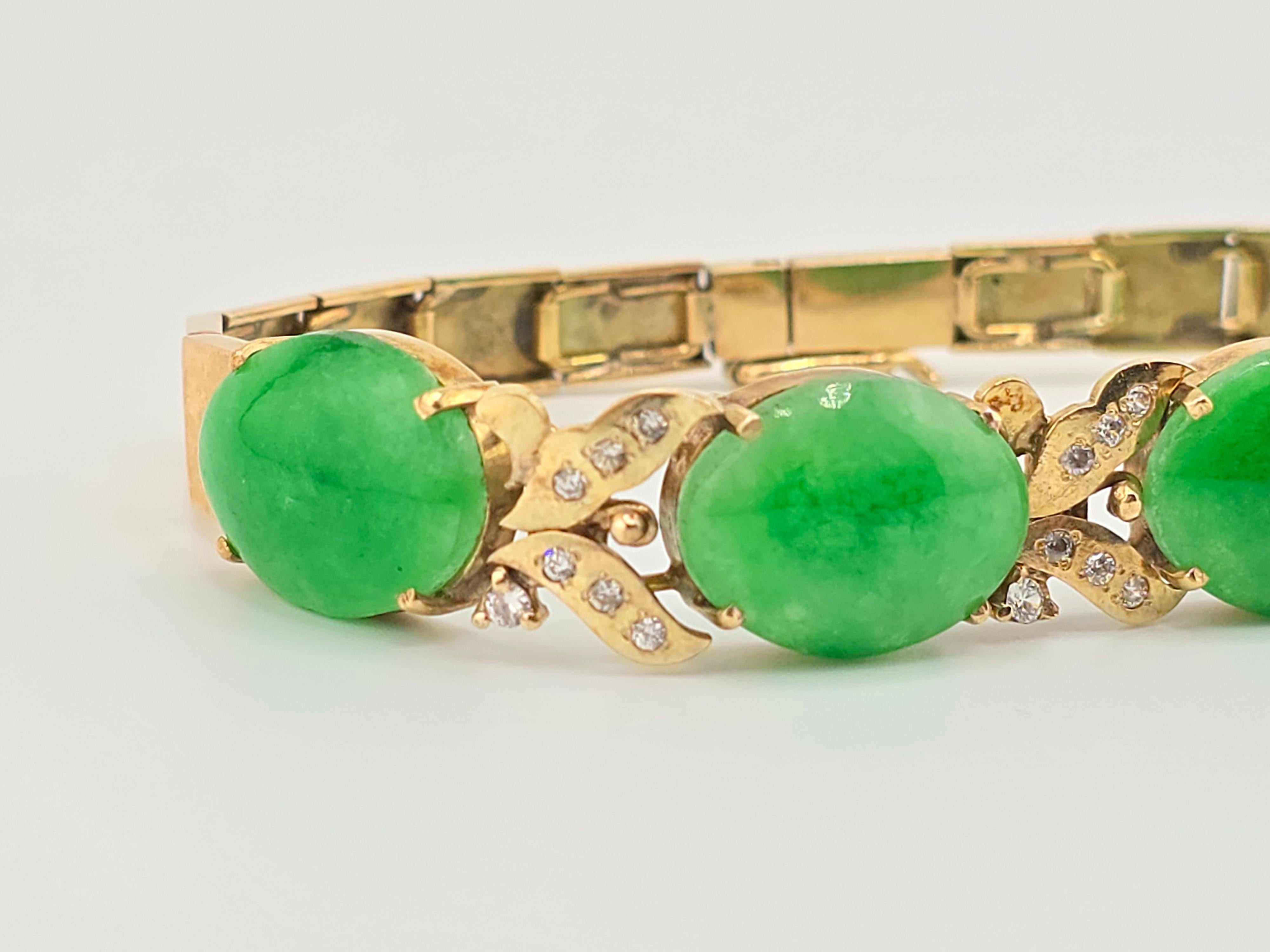 Women's or Men's Gorgeous 14K Yellow Gold Diamond & Green Jadeite Jade Bracelet 20.86 Grams For Sale