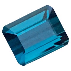 Superbe tourmaline indicolite bleue naturelle non sertie de 1,50 carat taille émeraude