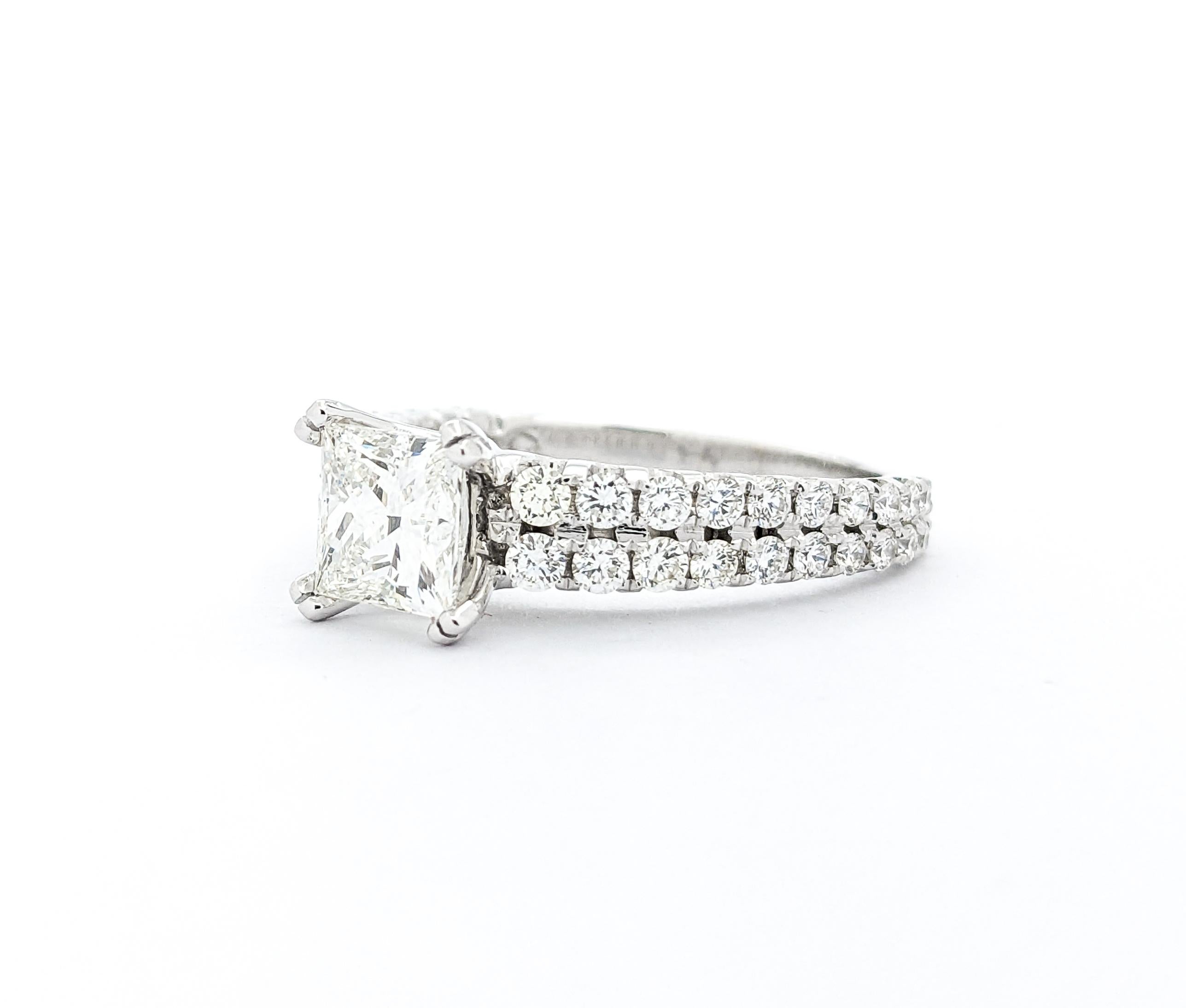 Magnifique bague de fiançailles en or blanc de 1,53 ct de diamant GIA taille princesse en vente 5