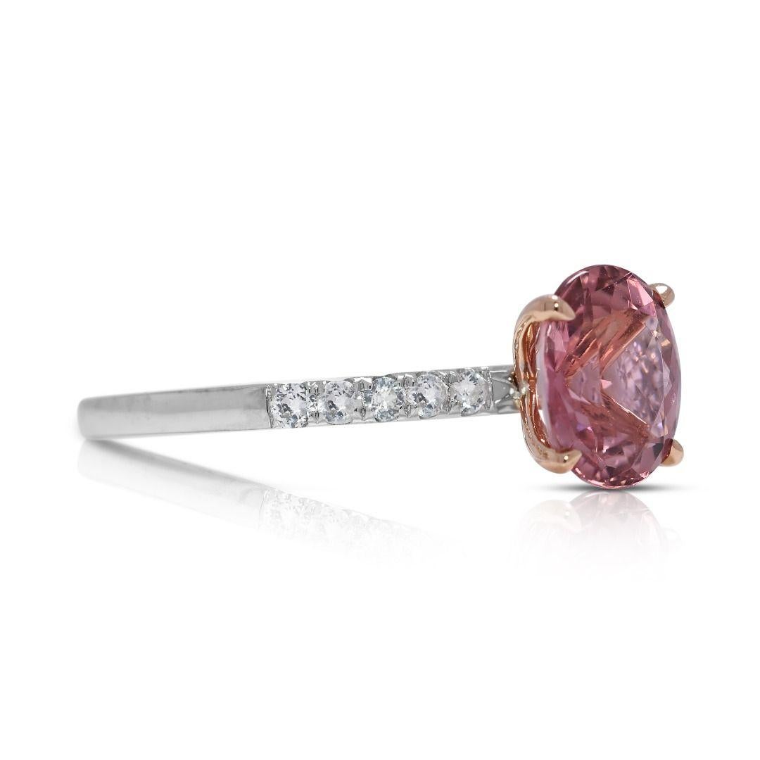 Taille ronde Superbe bague pavé de tourmaline rose 1,55 carat et saphirs en or blanc 18 carats en vente