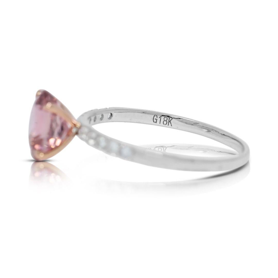 Superbe bague pavé de tourmaline rose 1,55 carat et saphirs en or blanc 18 carats en vente 3
