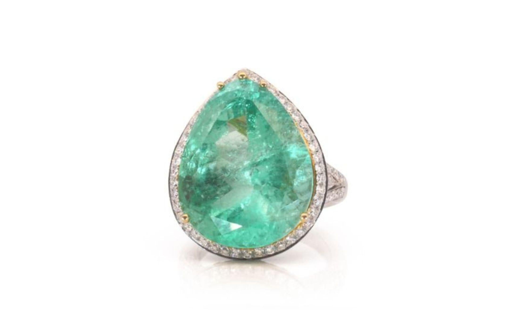 Gorgeous 15ct. Pear Shape Emerald Ring

Product Details:

Metal: 18K White Gold

Main stone: 
15ct pear shape natural emerald
green colour
transparent clarity

Side stones:
17.01ct round brilliant natural diamond
H colour
SI1 clarity

SKU:
