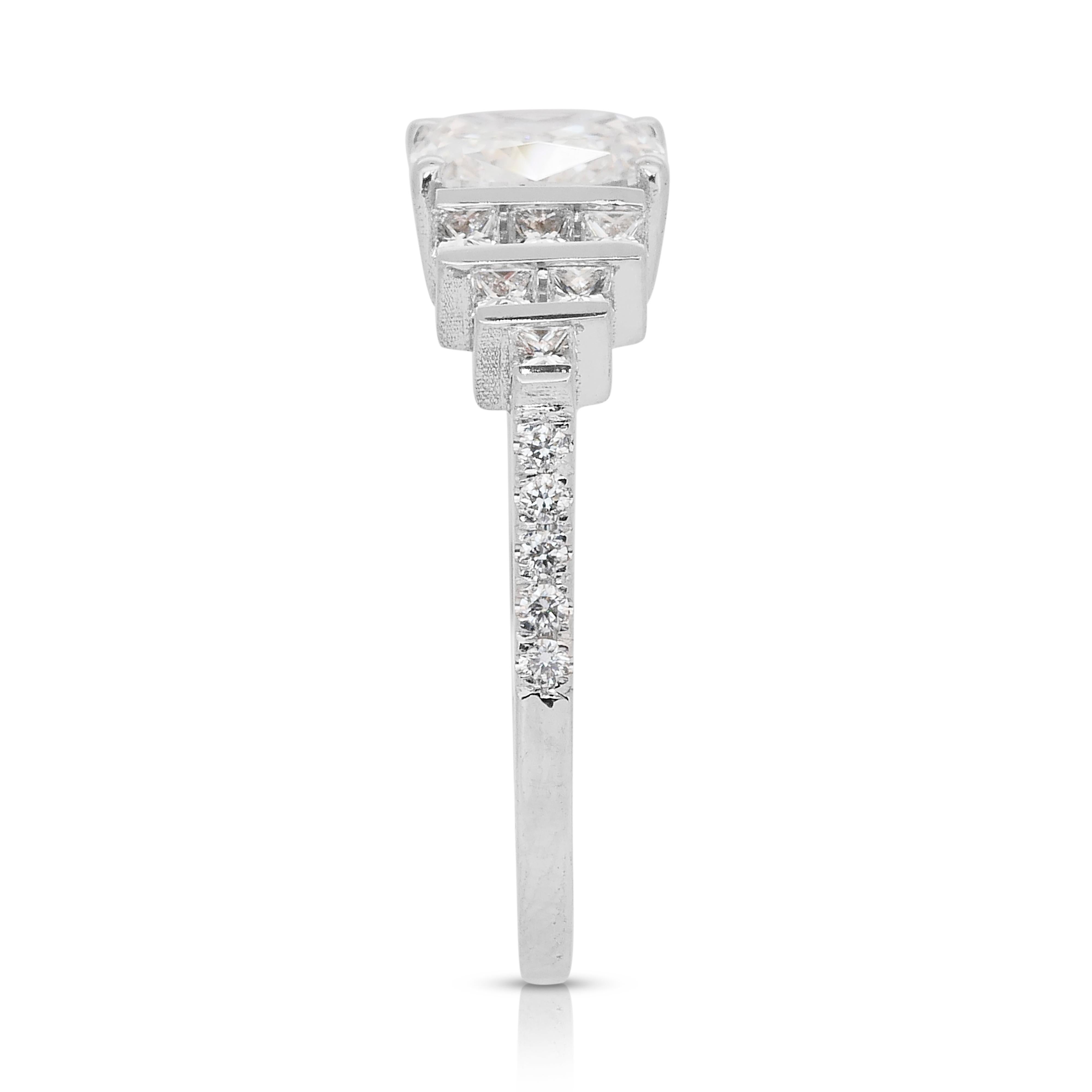 Splendido anello con 1,66 carati di diamanti in oro bianco 18 carati - Certificato IGI in vendita 2