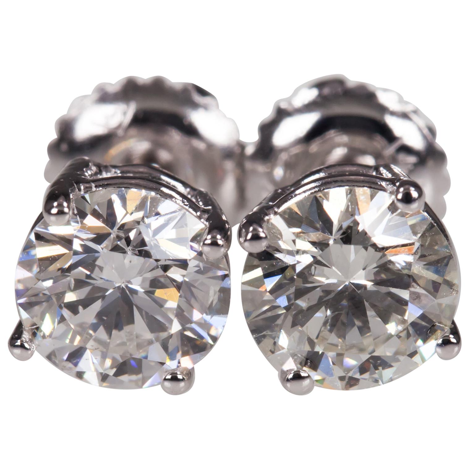 Gorgeous 1.72 Carat Round Diamond Stud Earrings in White Gold For Sale