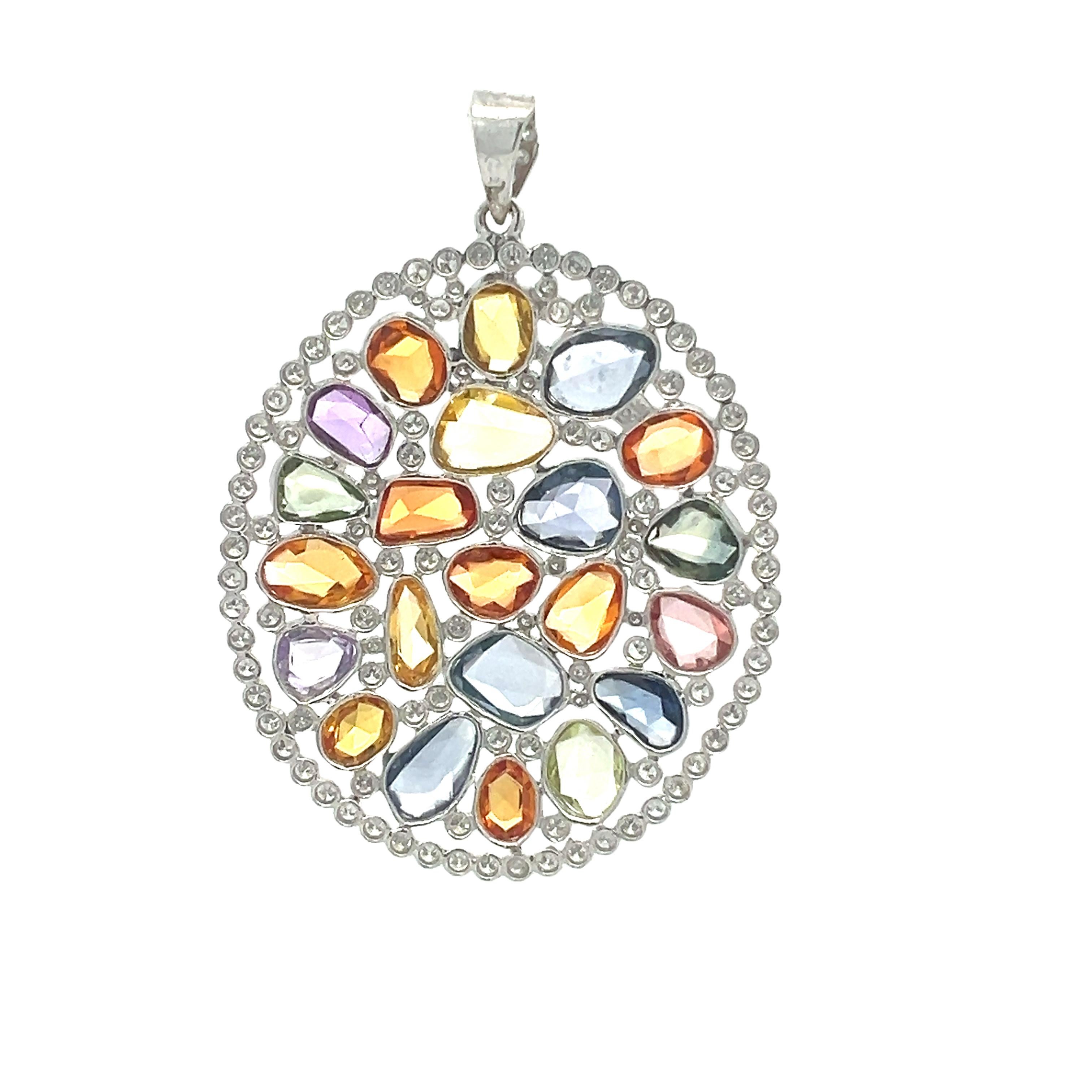 Magnifique pendentif en or 18 carats avec saphirs multi-saphirs et diamants en vente 2