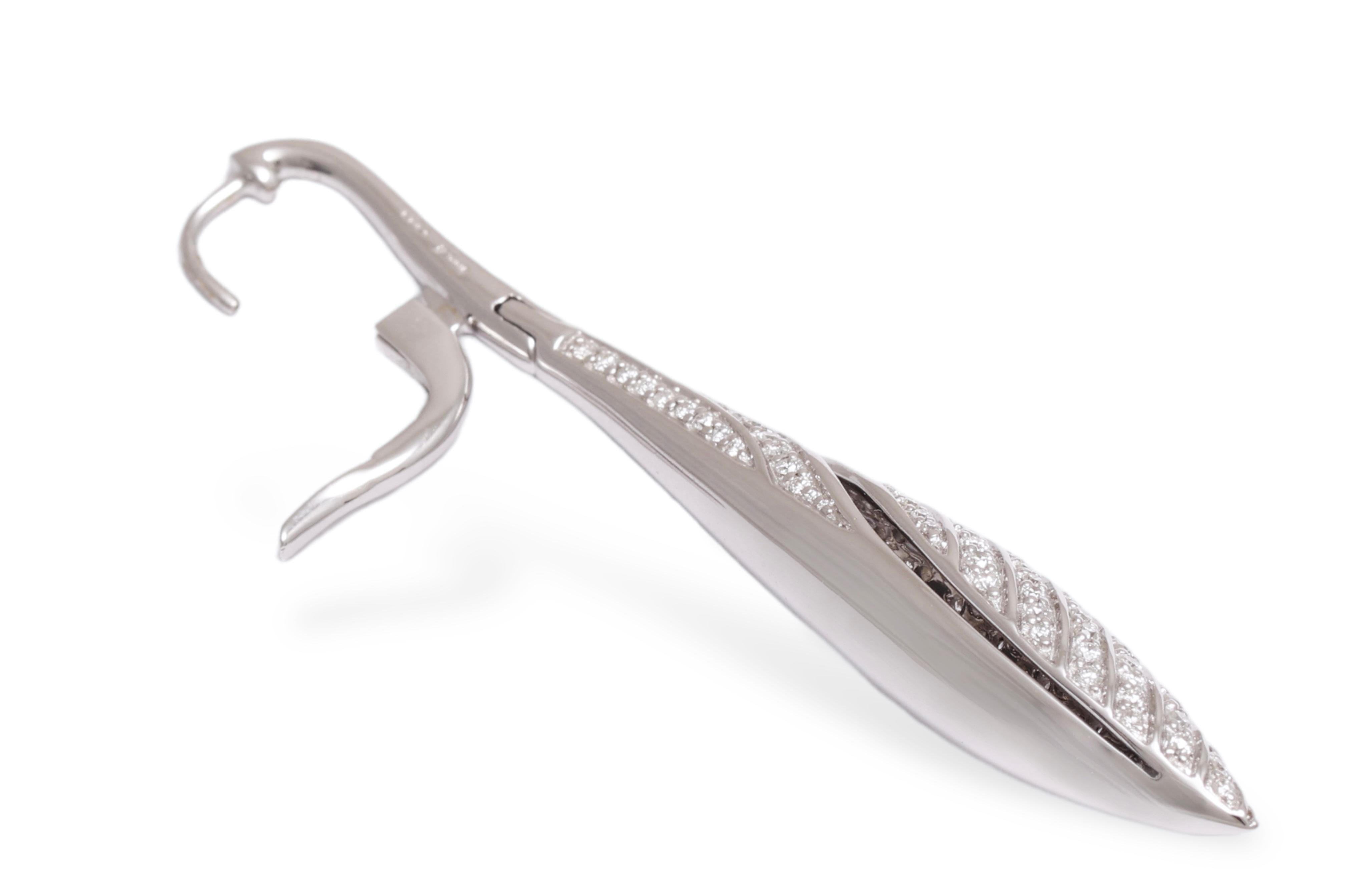 Magnifique pièce d'orfèvrerie 18 kt. Boucles d'oreilles en or blanc serties de 1,46 carat Diamants Neuf - En vente à Antwerp, BE