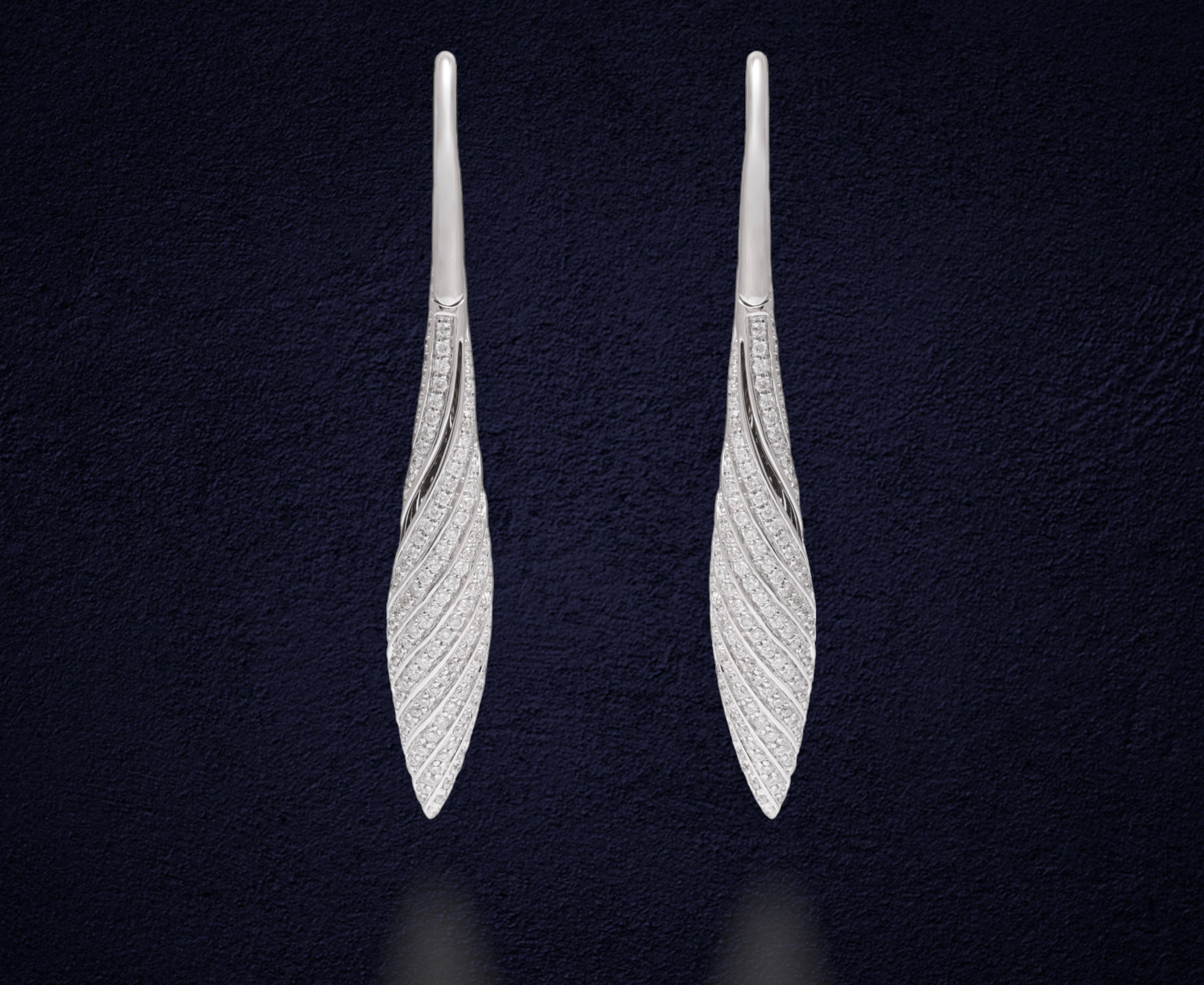 Magnifique pièce d'orfèvrerie 18 kt. Boucles d'oreilles en or blanc serties de 1,46 carat Diamants Unisexe en vente
