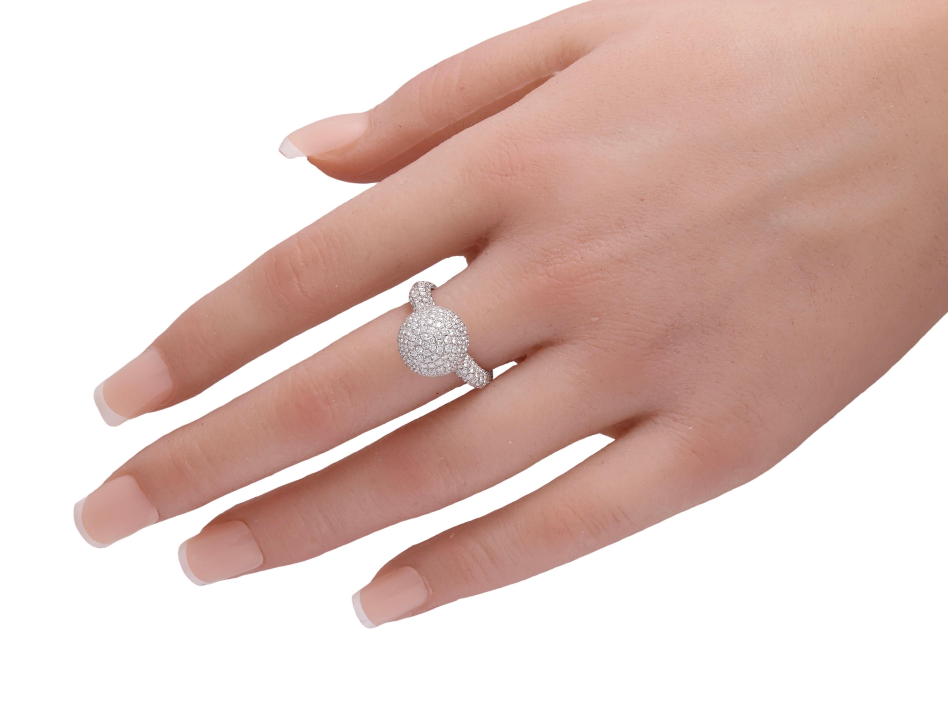 Gorgeous 18 kt. White Gold Ring Full Pavé Set in 3.12 ct. Diamonds  For Sale 4